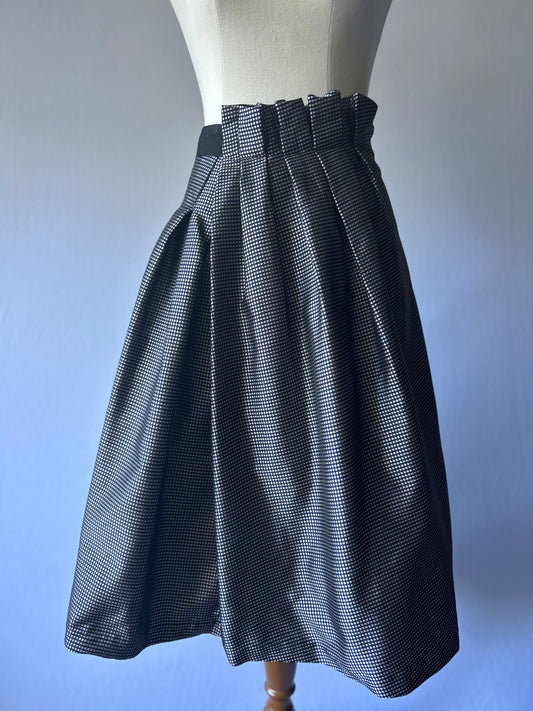 Veronika Maine Pleated Skirt | Size 14 | Black & White Check | 100% Polyester