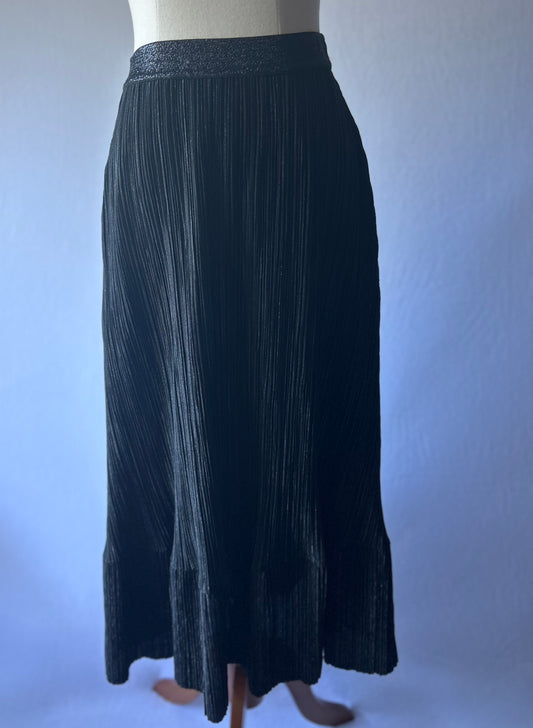 Black Pleated Midi Skirt – Size 2/M