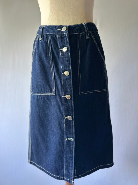 Dark Denim Button-Front Mini Skirt – Size 8