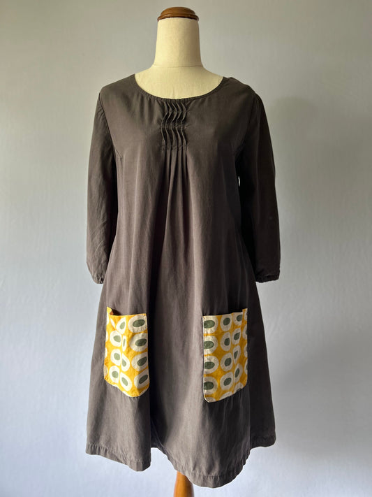 Grey Cotton Dress with Patterned Pockets – Size Small