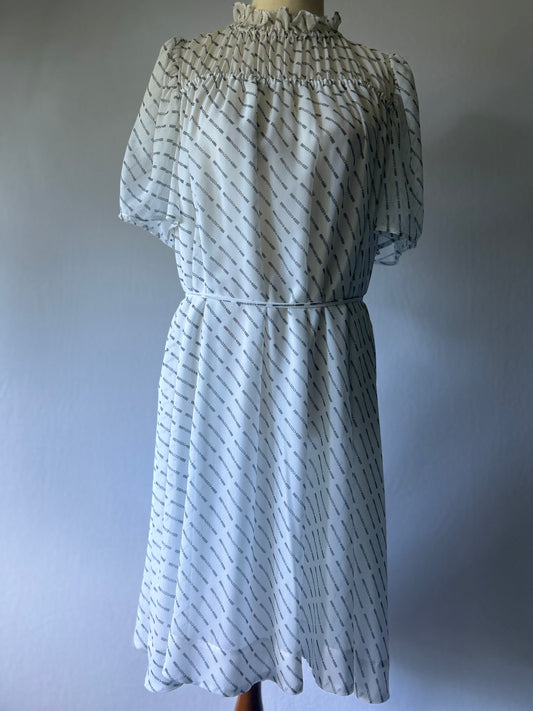 Moochi Poetry Dress – Size 10 (New with Tags)