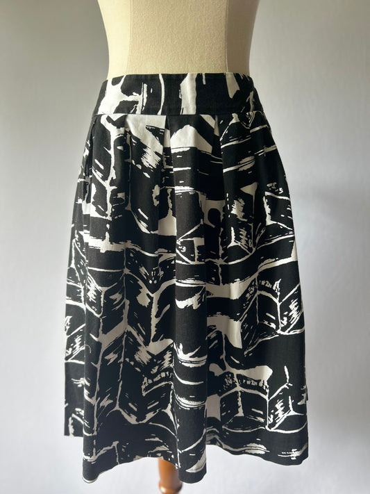 Black & White Abstract Print Skirt – Size 14