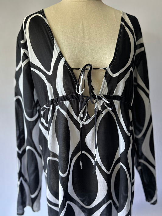 Black & White Patterned Cotton Dress – Size M