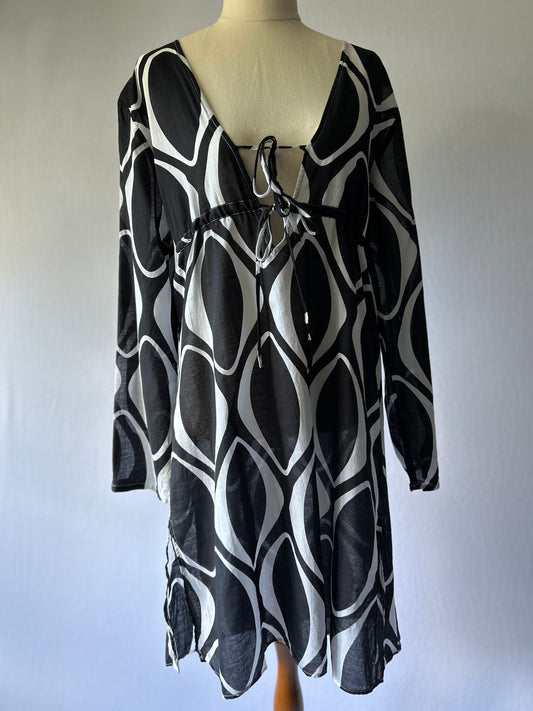 Black & White Patterned Cotton Dress – Size M