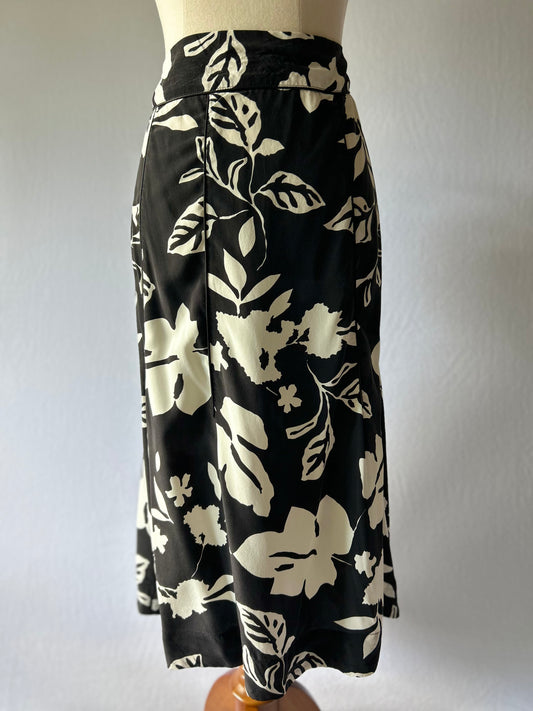 VSSP Black & White Floral Midi Skirt – Made in NZ – Size 14