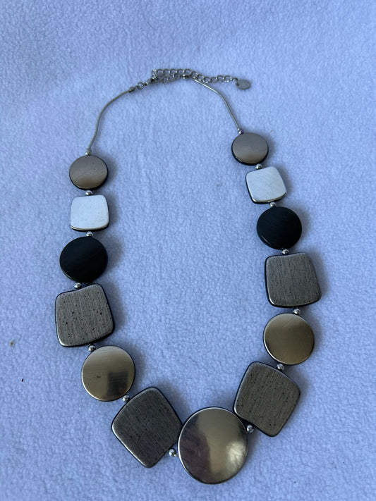 Silver Geometric Statement Necklace – Adjustable