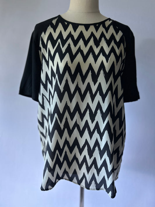 Juliette Hogan Zig Zag Silk Top – Size 8