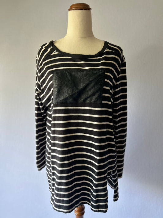 Black and White Striped Long Sleeve Cotton Top – Size L