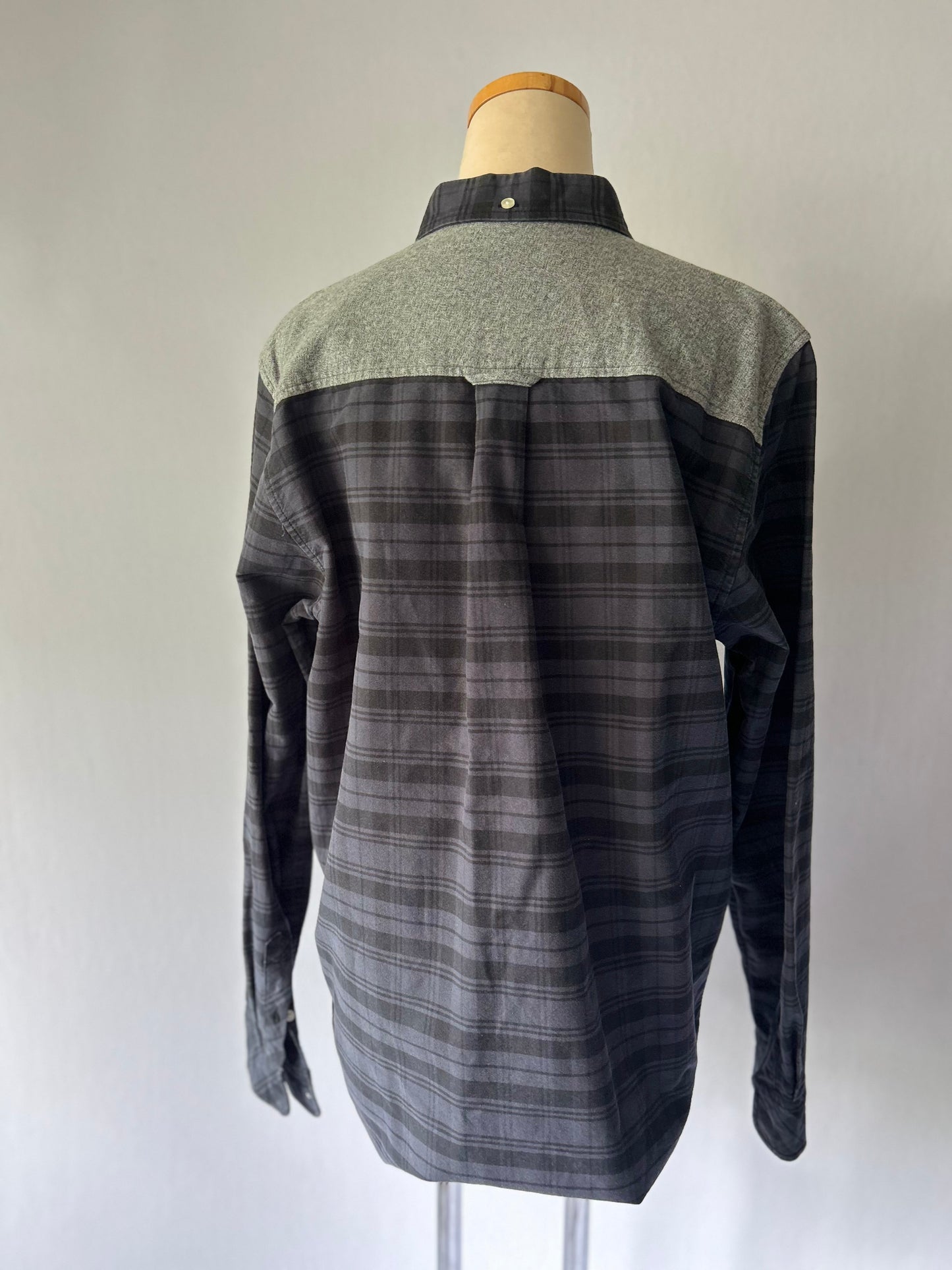 Carhartt Mixed-Media Plaid Button-Down – Size L