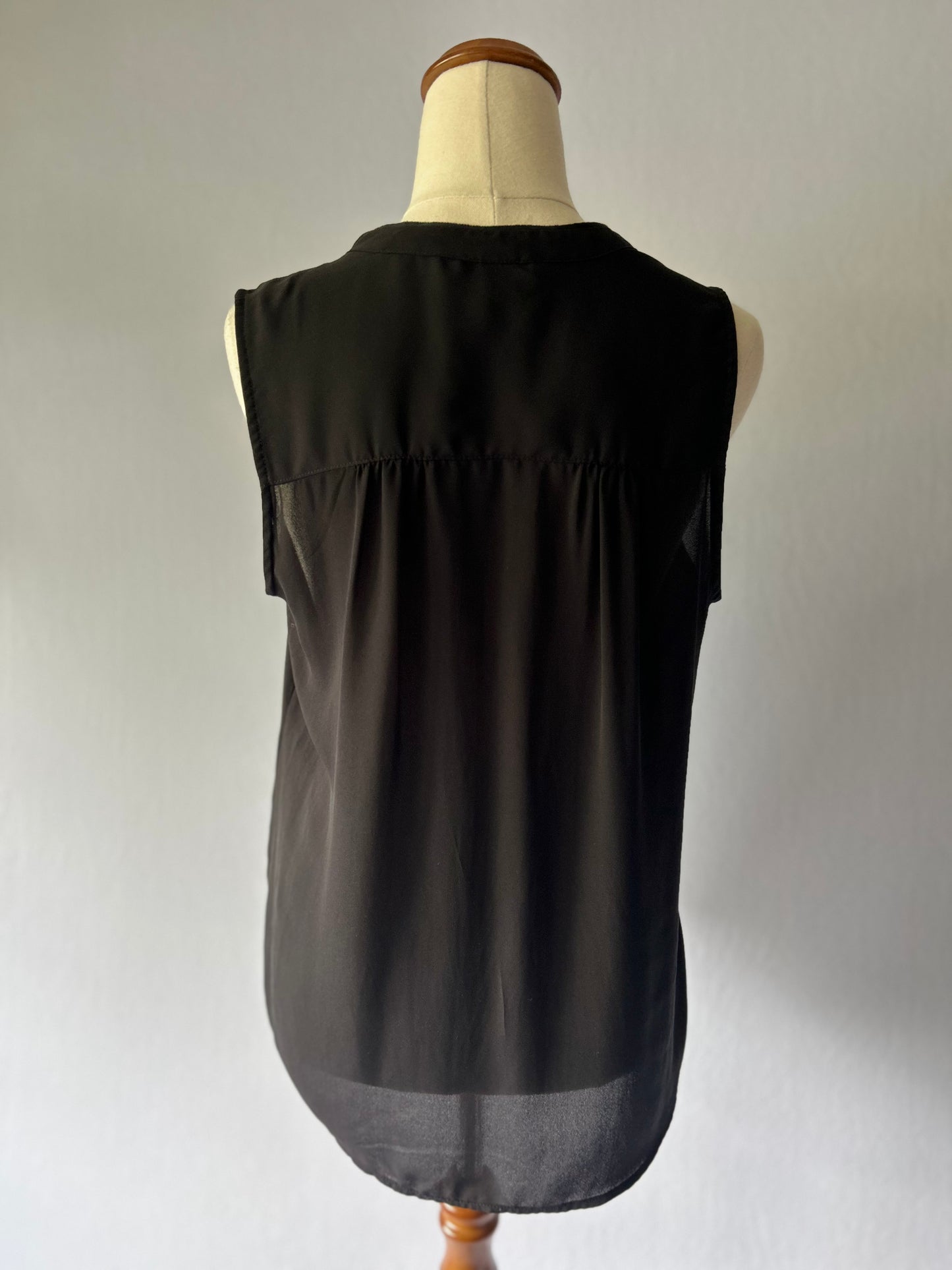 Black Sleeveless V-Neck Blouse - Polyester , EUR 36 / US 6