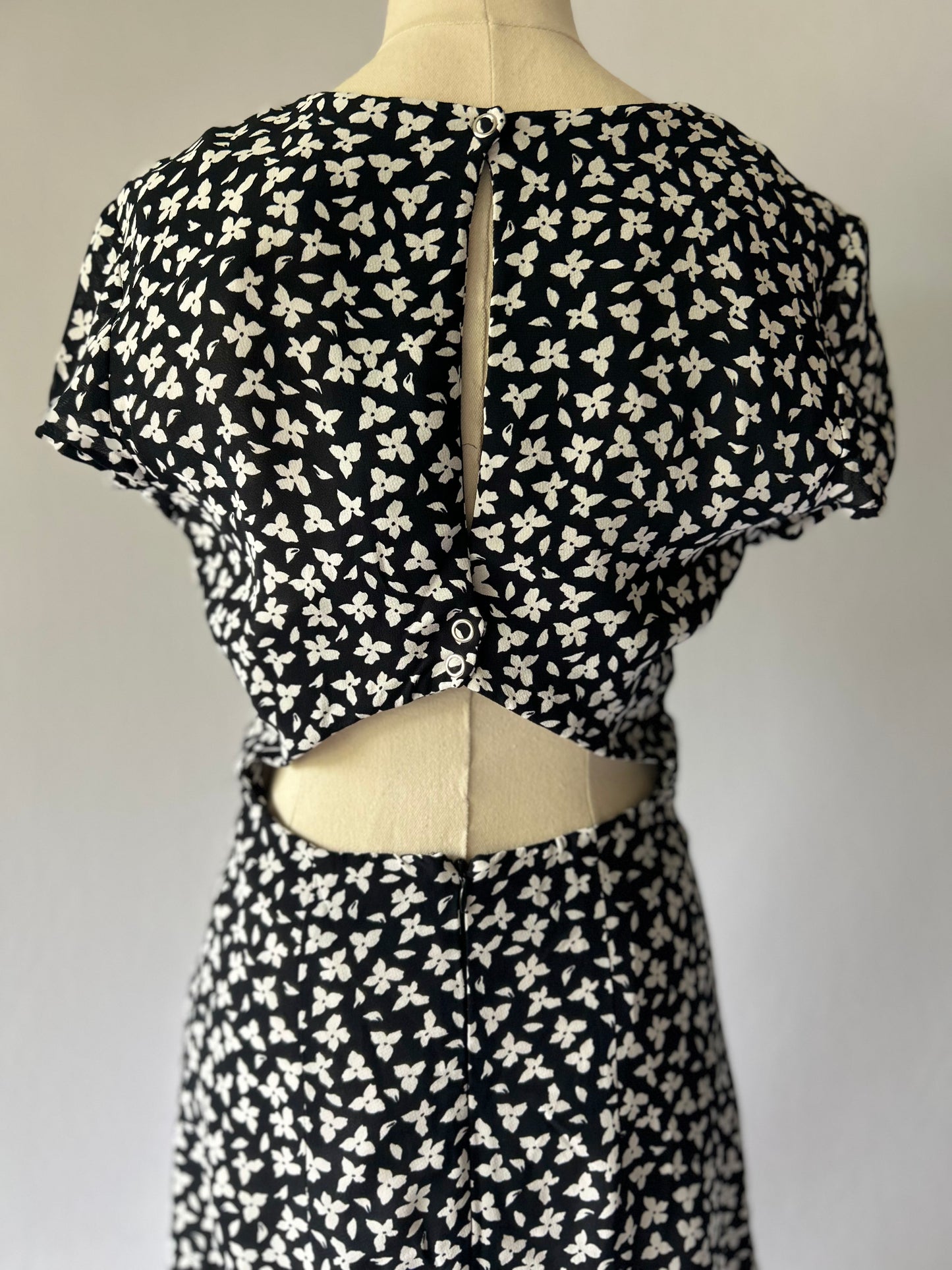 KOOKAÏ Floral Print Mini Dress - Open Back Detail