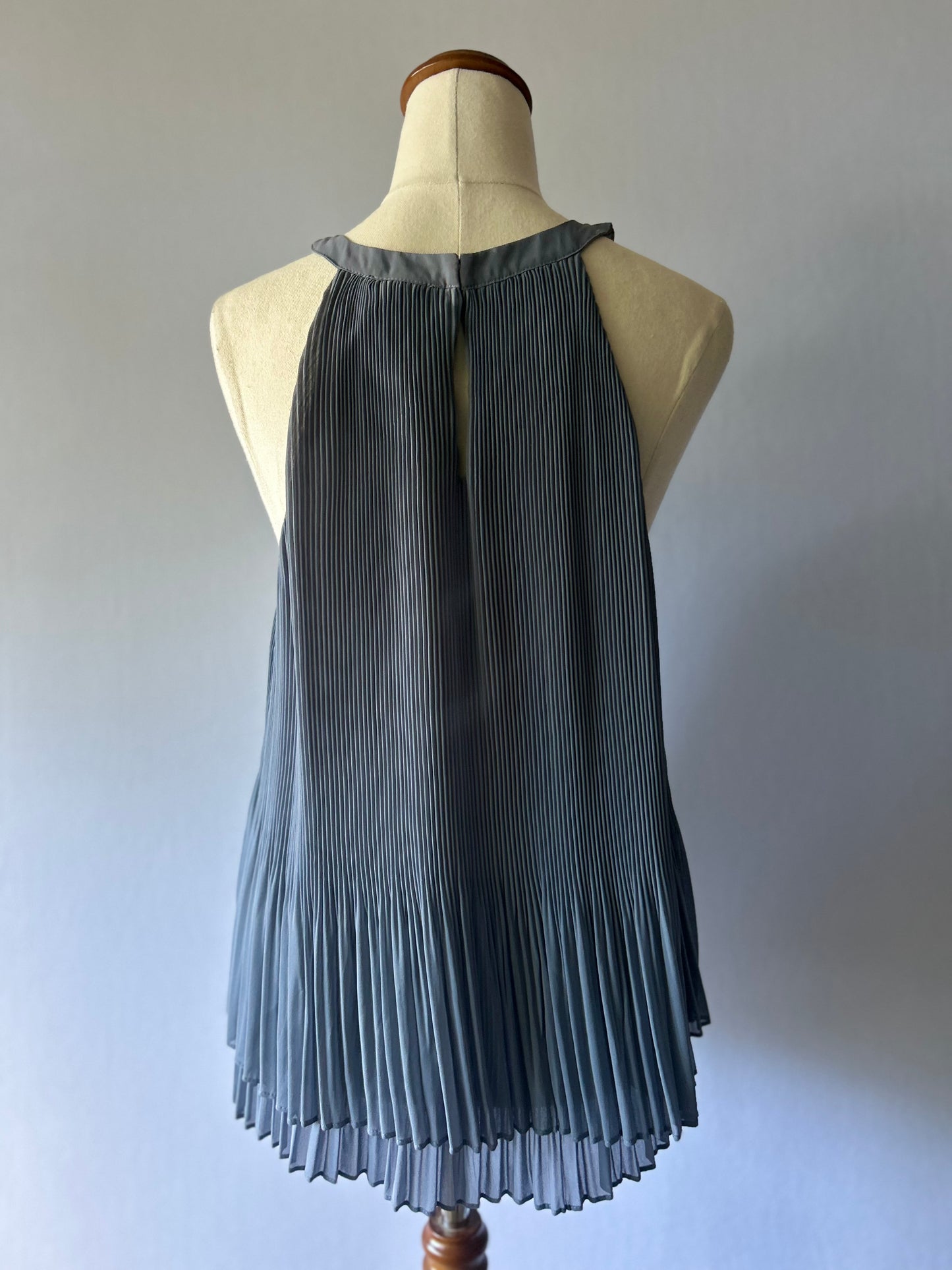 Storm Plissé Tiered Halter Top - Grey - Size 10