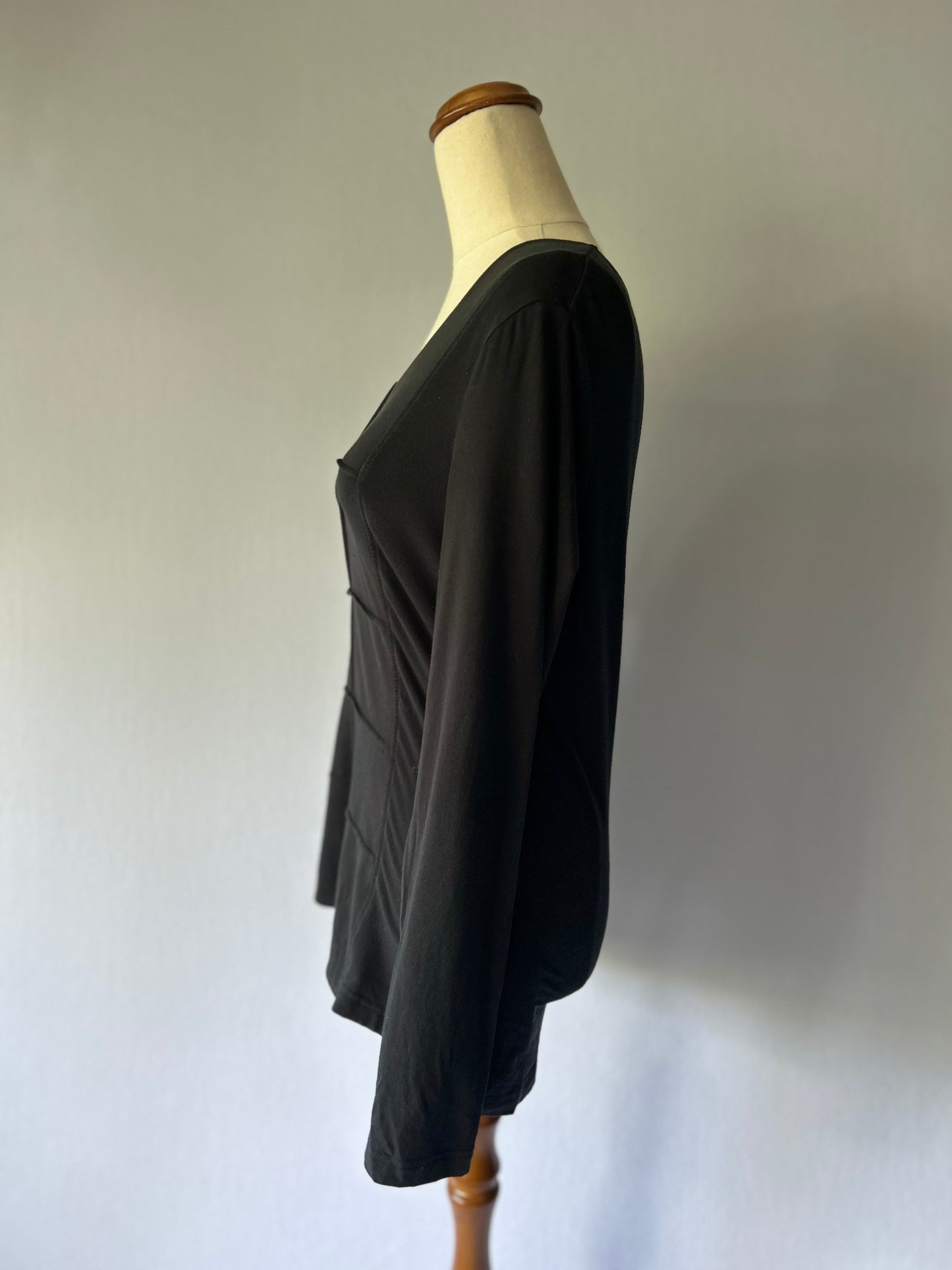 Gerry Weber Geometric Seam Noir Top – Size 38 (US 8)