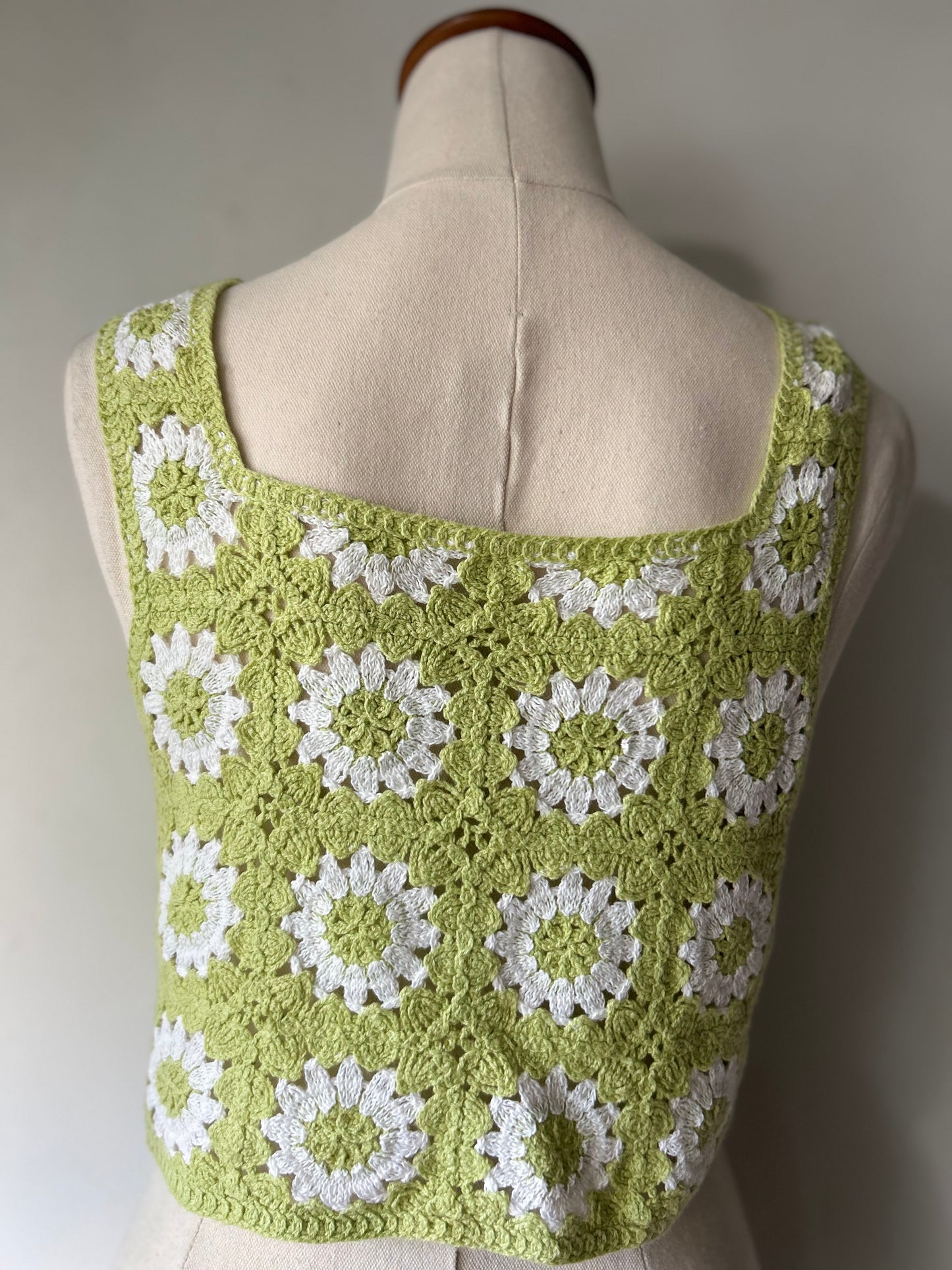 Crochet Daisy Tank  S/M – Lime & White