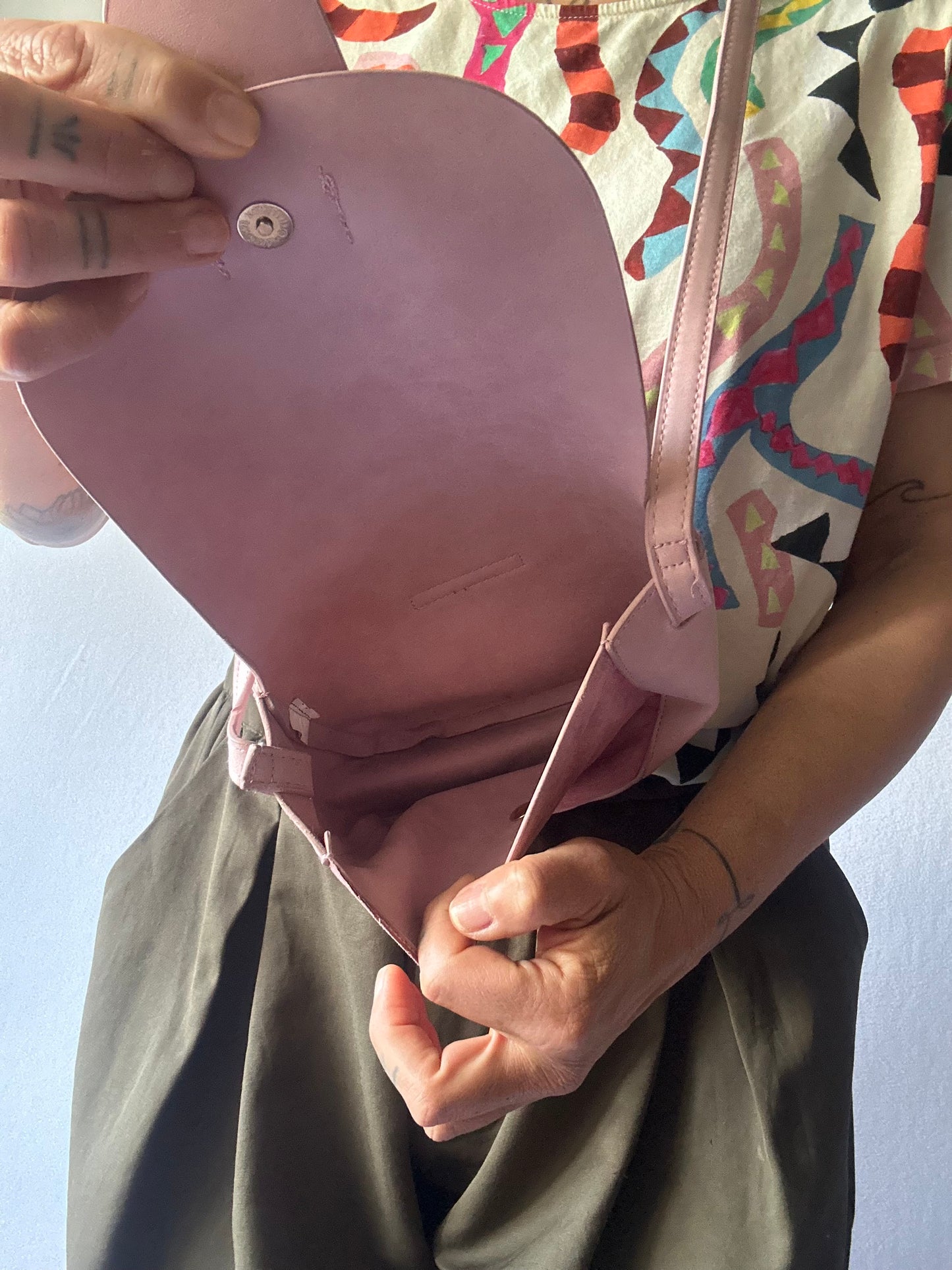 Blush Pink Crossbody Bag – Minimalist Everyday Style