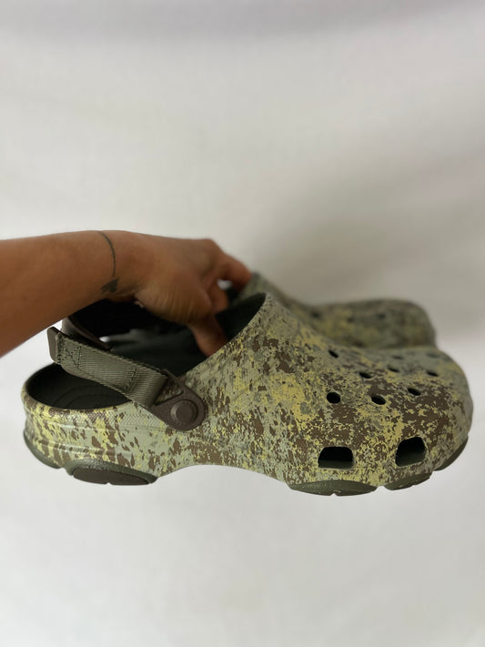 Crocs All-Terrain Clogs – Earth Tone Camo
Size: Men's US 13 / EU 47