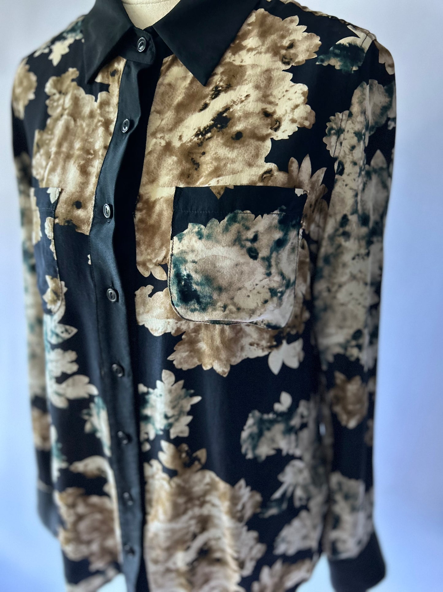 Juliette Hogan Silk Floral Shirt – Size 8