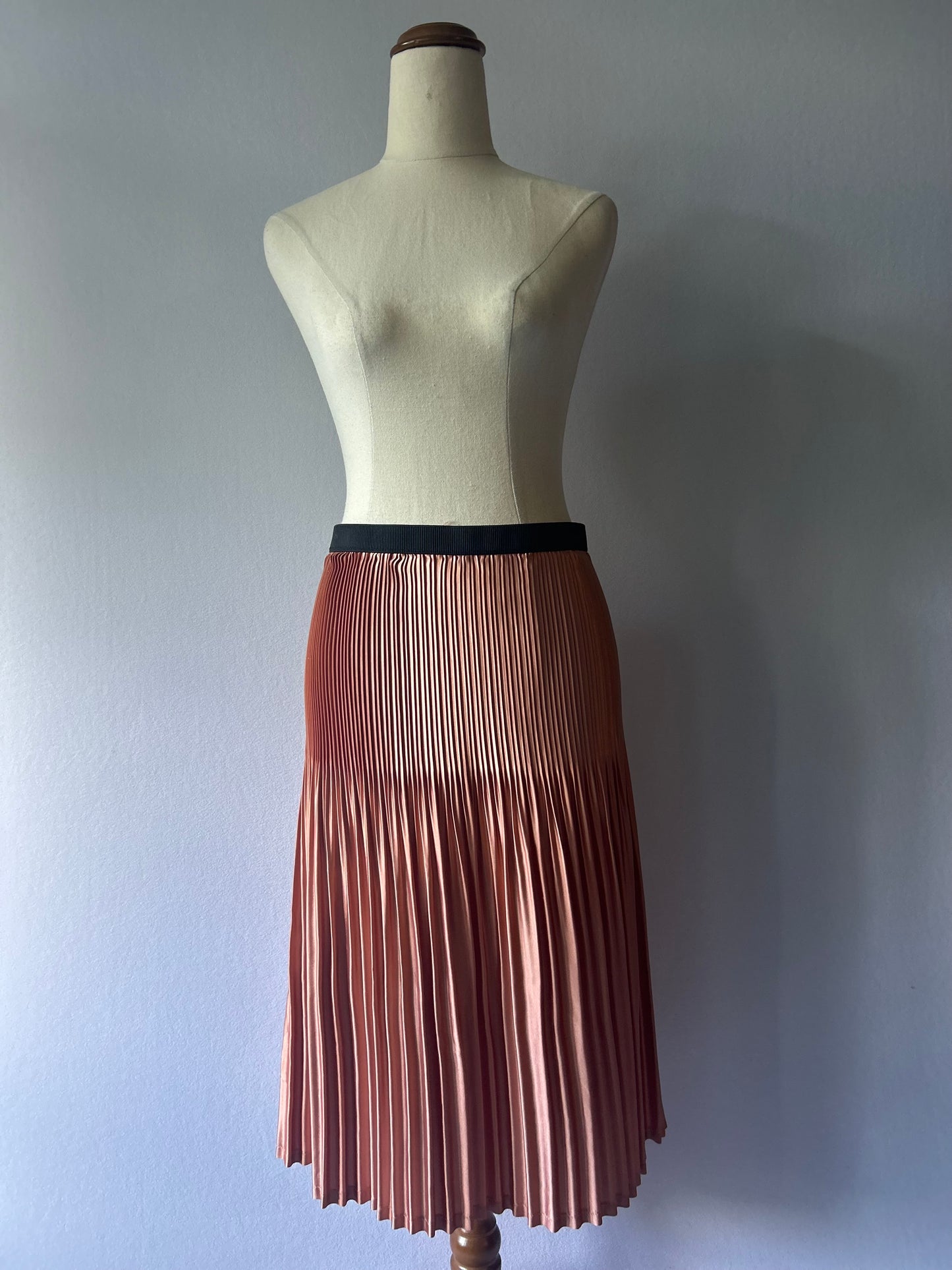 Metallic Peach Satin Pleated Midi Skirt - Size M