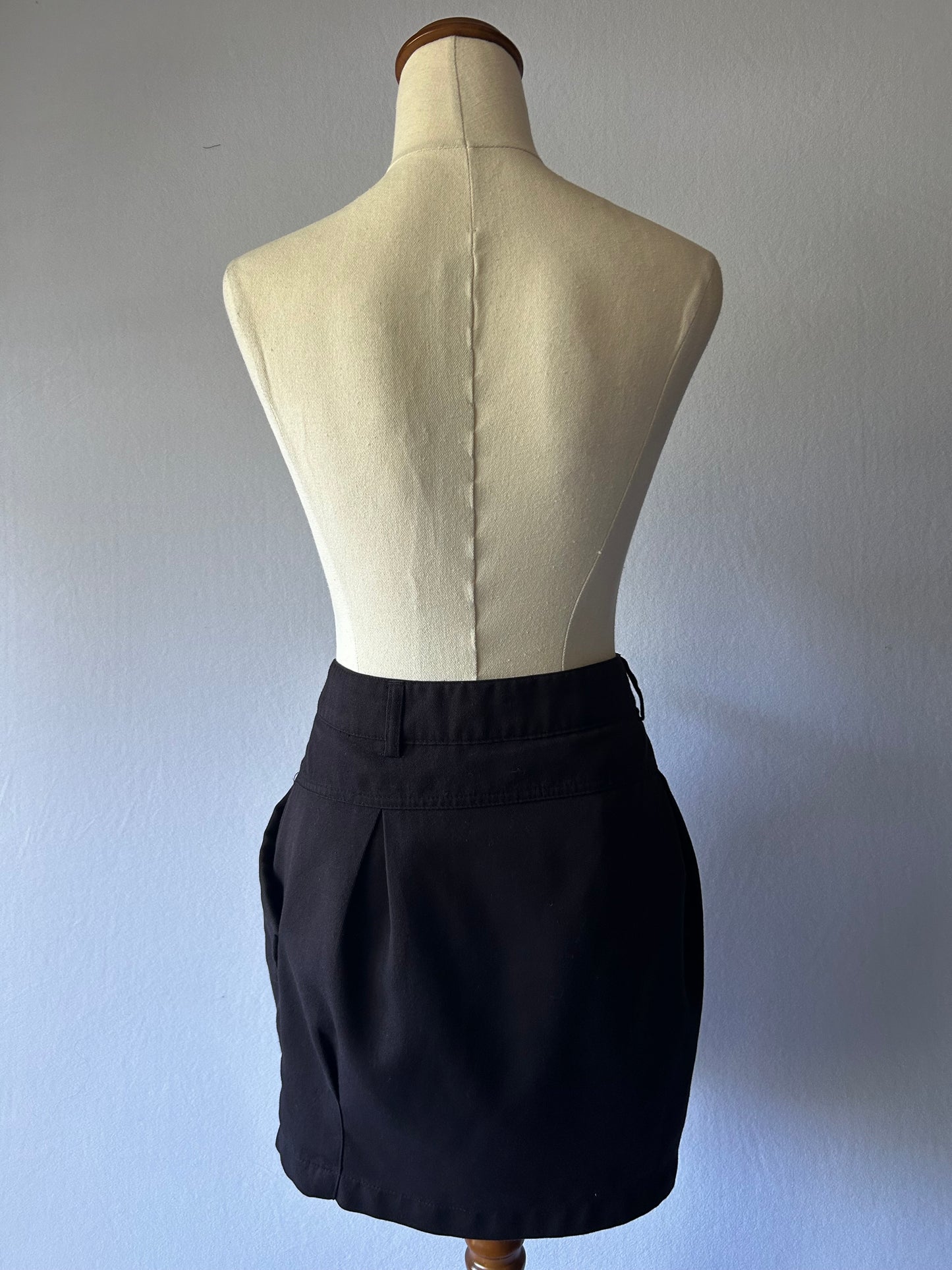 Black Mini Skirt with Side Pockets – Size M