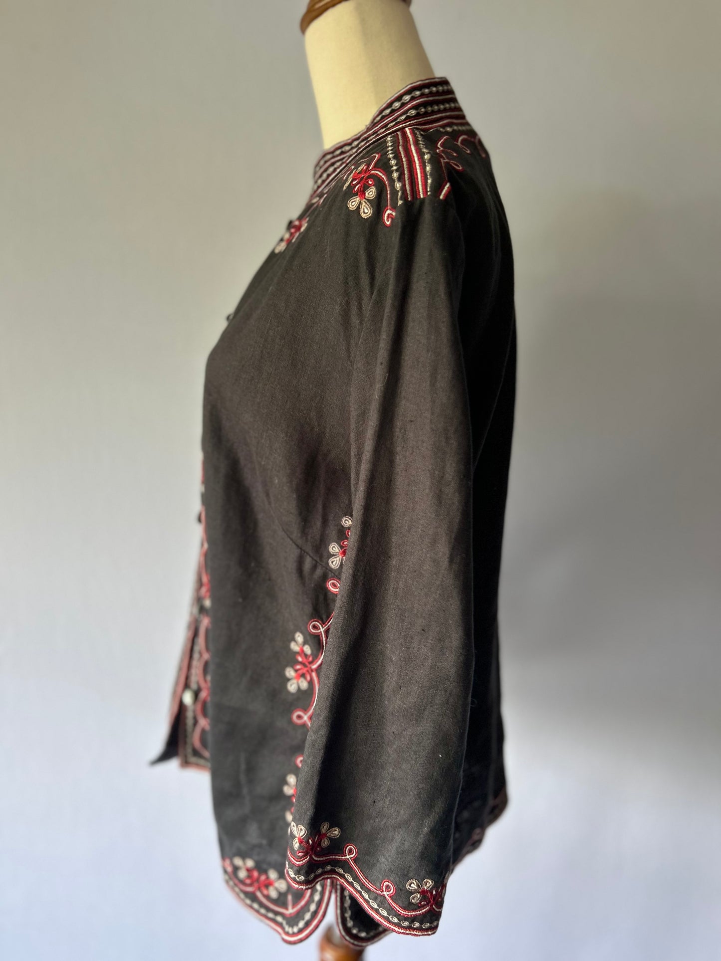 Vintage Black Cotton Embroidered Blouse – Size L
