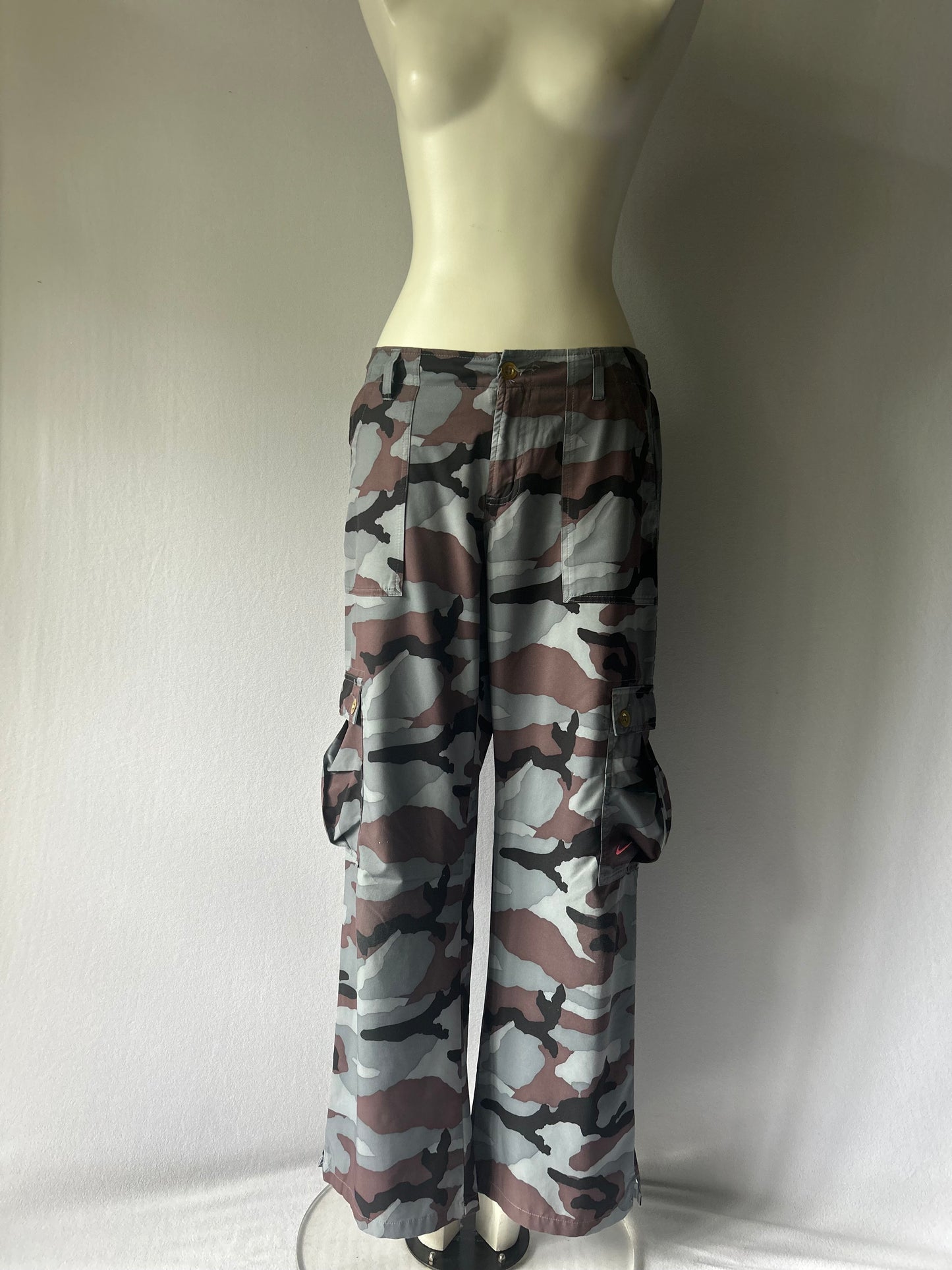 Nike Technical Stretch Camo Cargo Pants - Urban Grey & Earth - Size Medium
