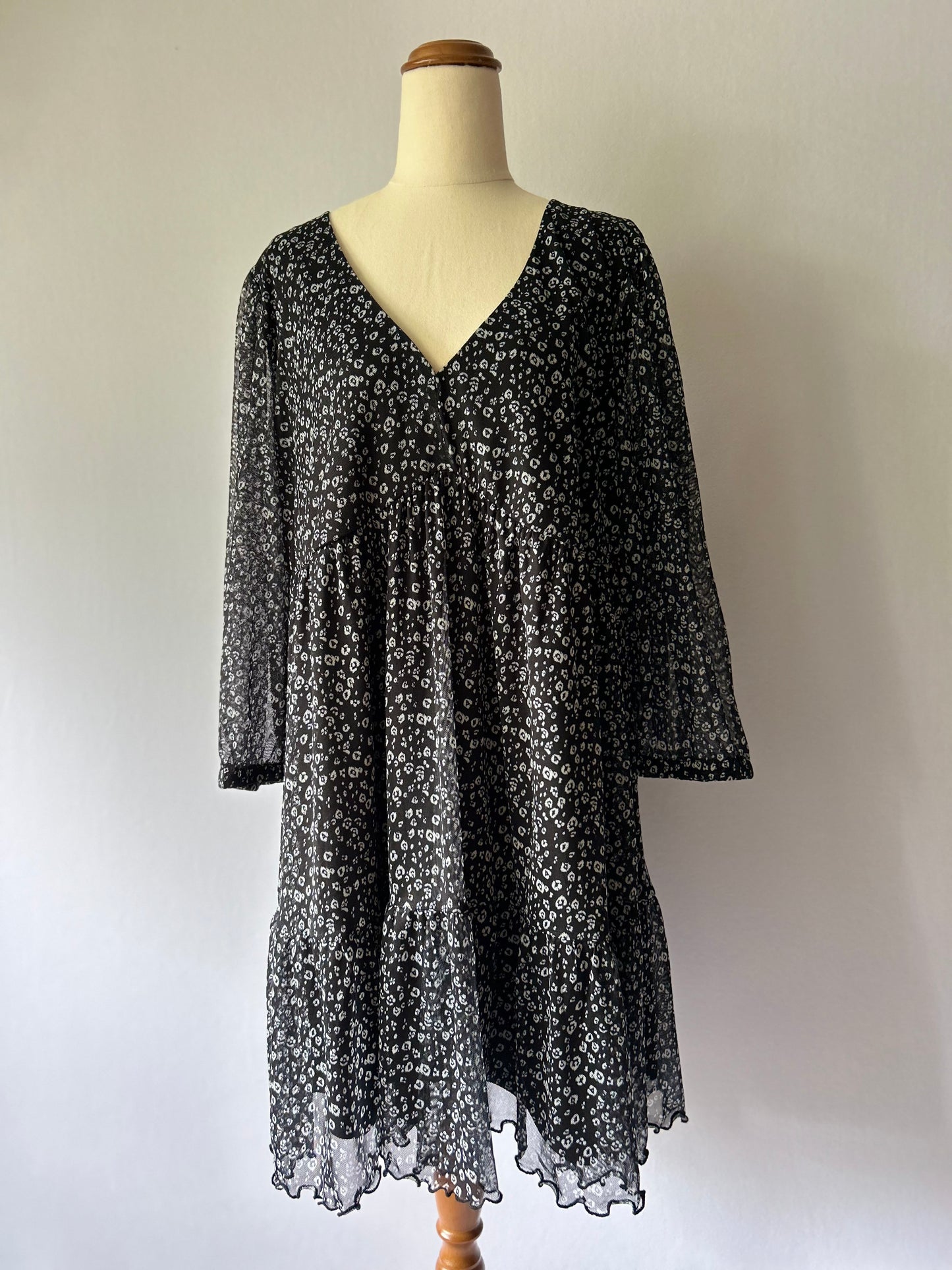 Monochrome Animal Print Tiered Smock Dress – Size 16