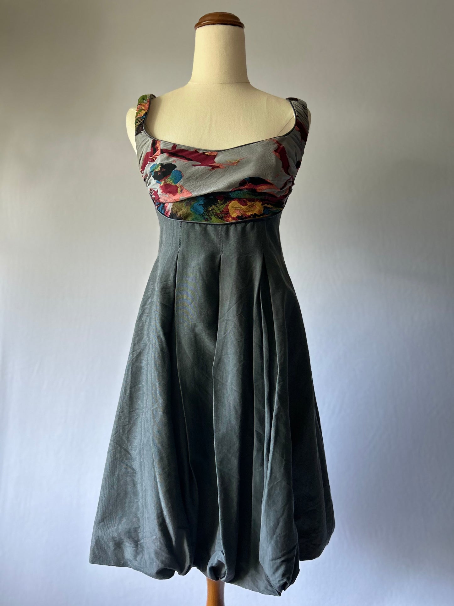 Annah S Balloon Dress – Size 12, Made in New Zealand