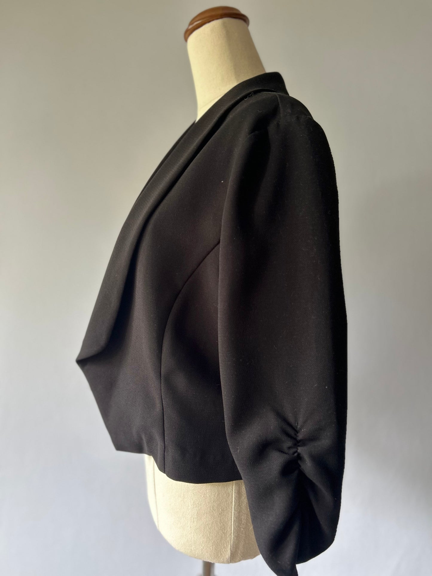 Trelise Cooper Black Cropped Ruched-Sleeve Blazer - Size M