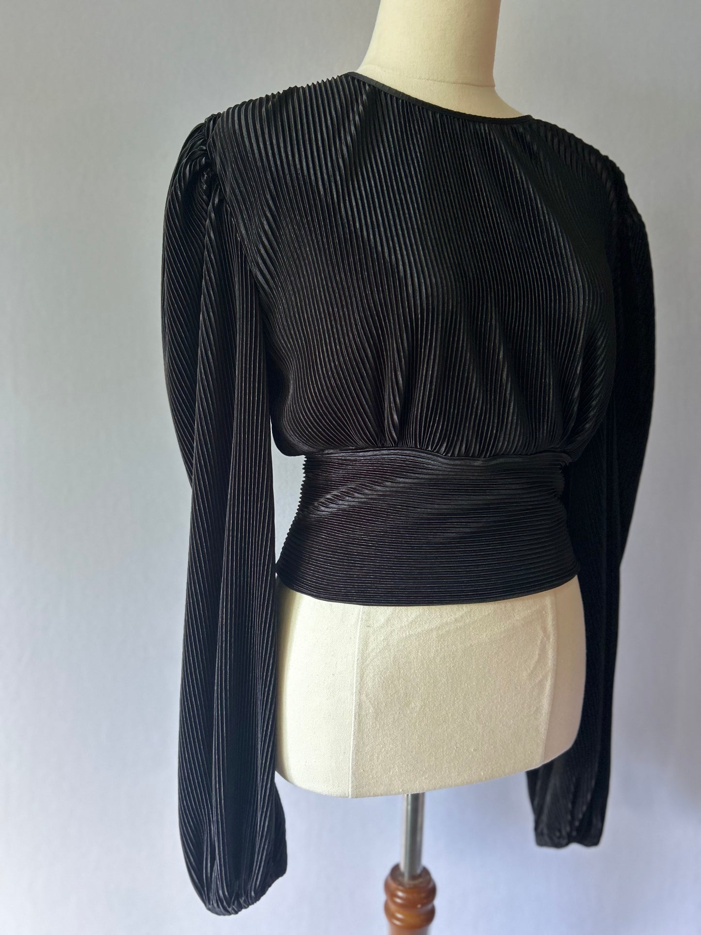 The Fifth Label Black Plissé Long Sleeve Top - Size 8