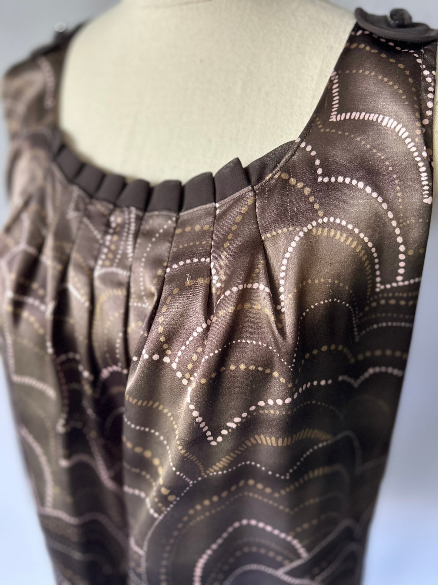 Max Vintage Satin Pleated Neck Drawstring Bubble Hem Top - Chocolate Brown - Size 12