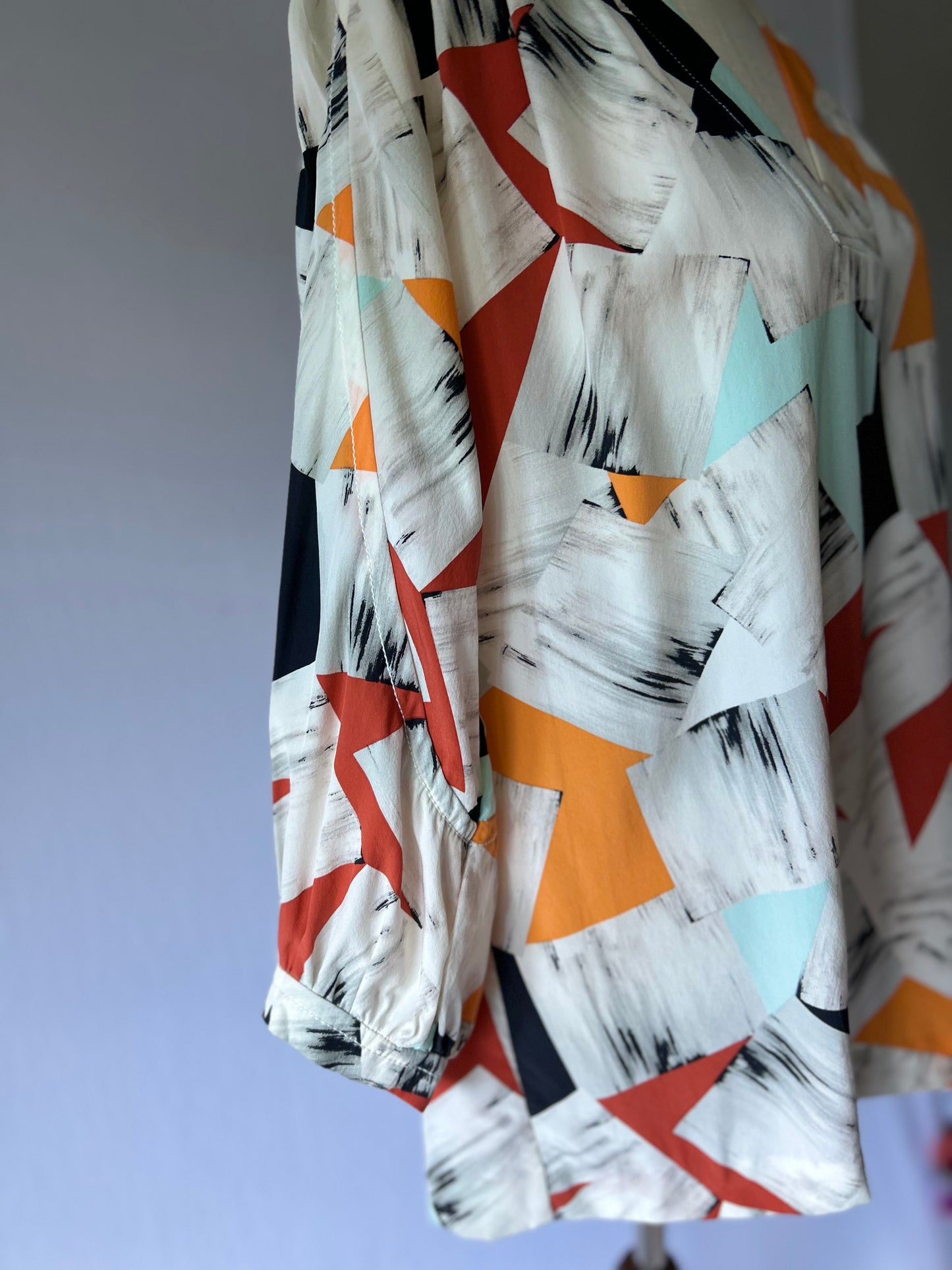 Diane von Furstenberg Silk Blouse – Abstract Print, Size 4