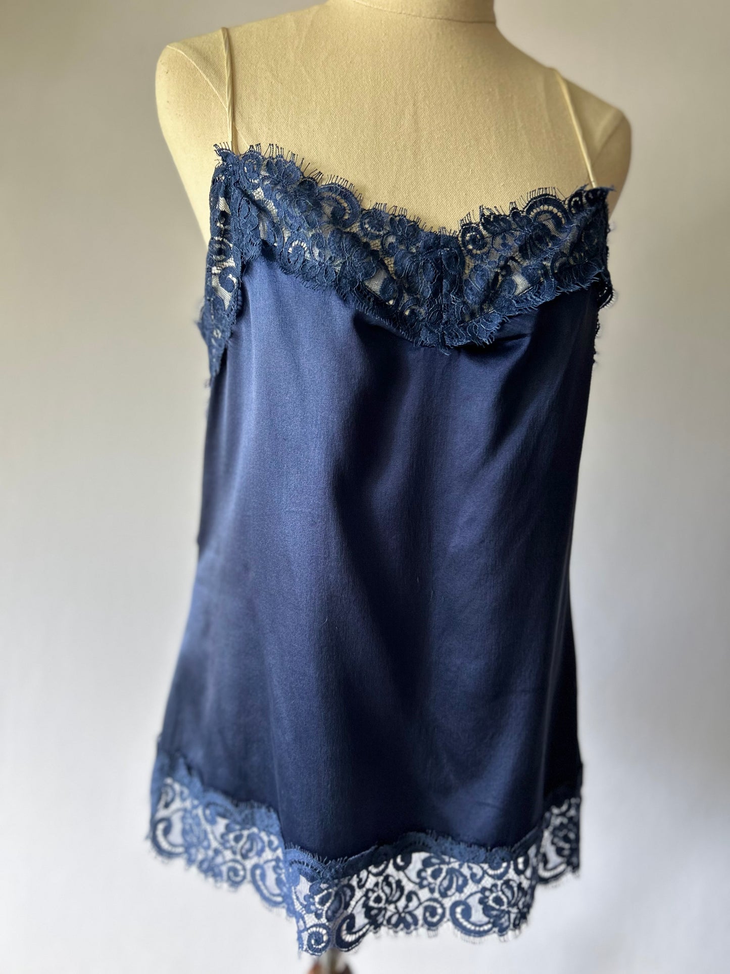 Isakelle Silk Camisole with Lace Trim – Size L – Made in New Zealand