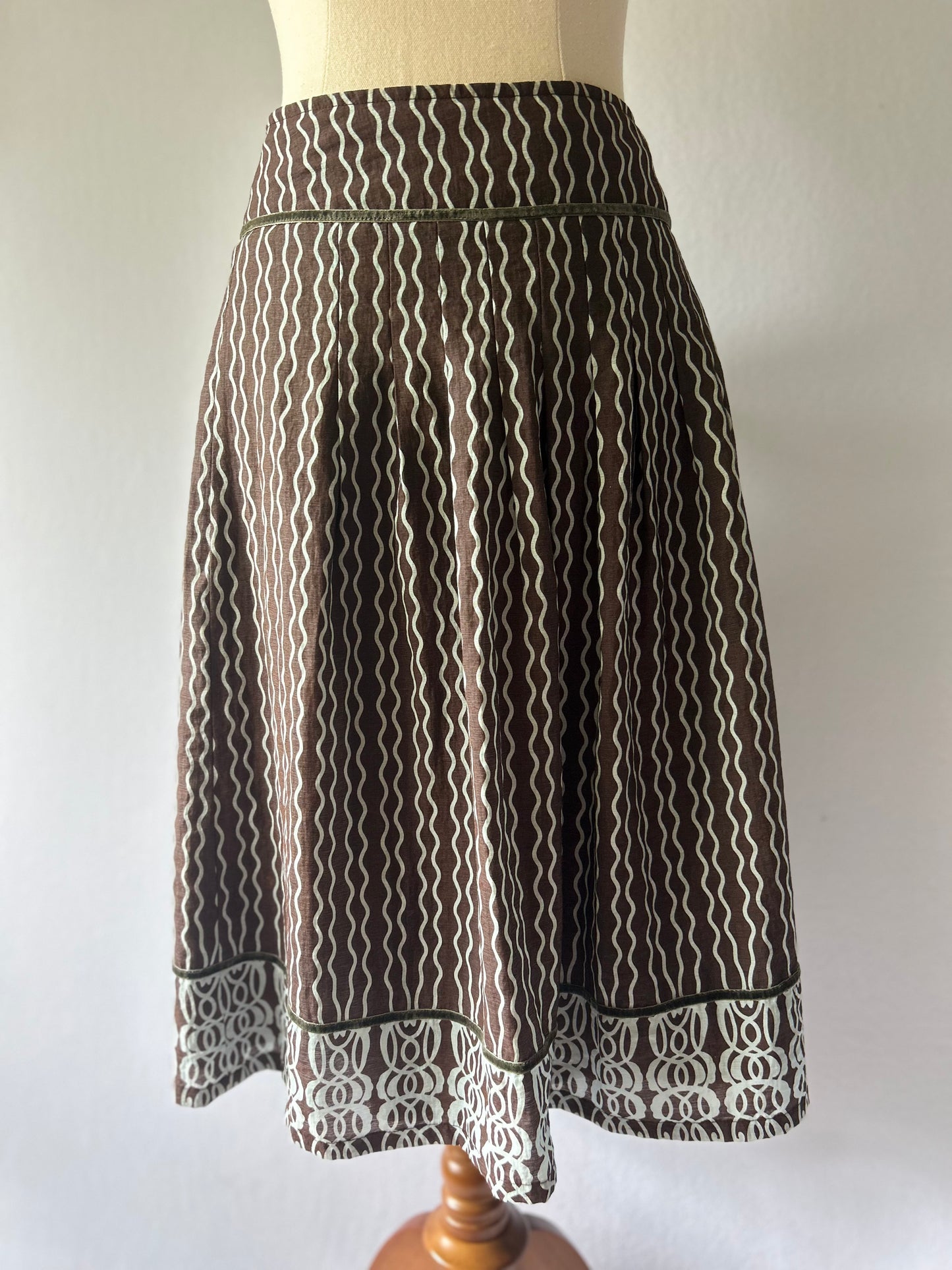 Brown Wavy Print A-Line Midi Skirt - Size 12
