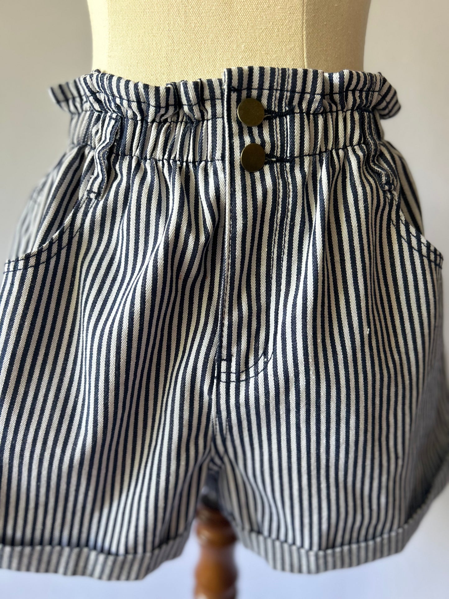 High-Waisted Striped Paperbag Waist Shorts - Size M (Cotton Blend)
