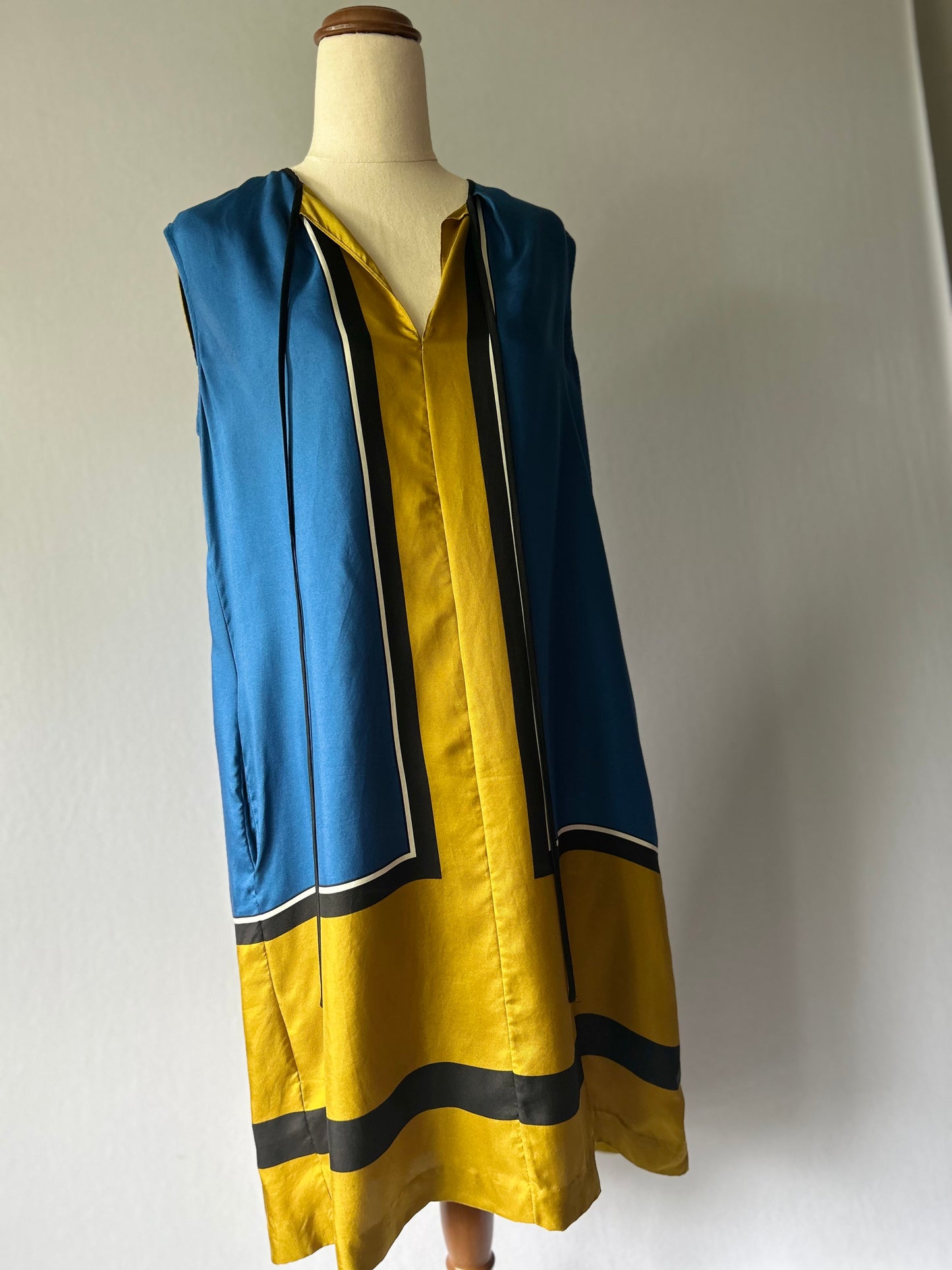 Diane von Furstenberg Geometric Color-Block Silk Shift Dress – Size 6