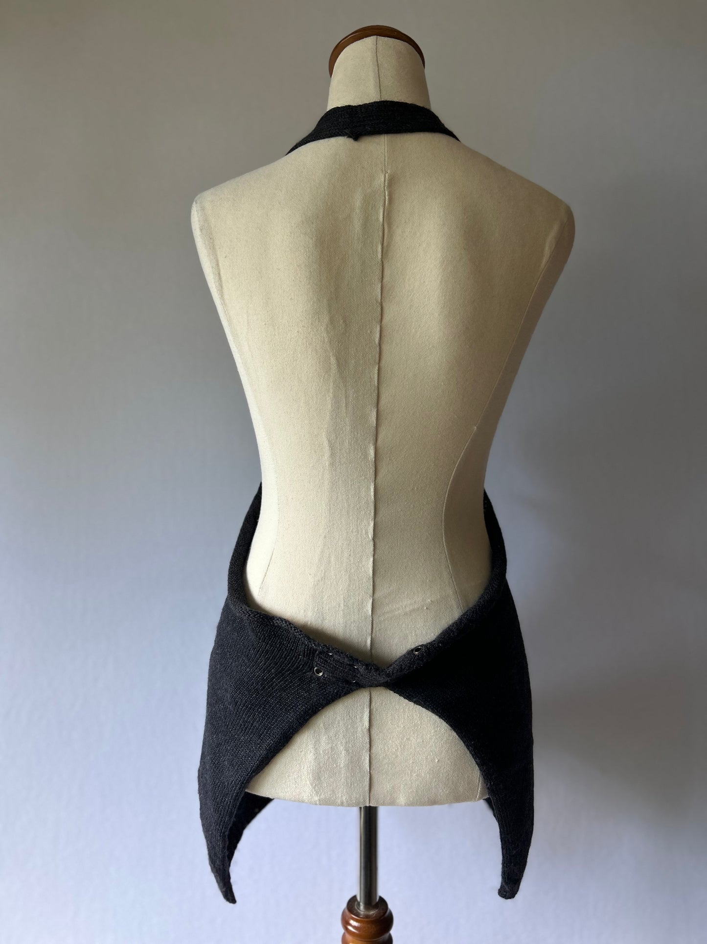 Verge 100% Merino Wool Cable-Knit Longline Vest - Charcoal Grey - Size XL