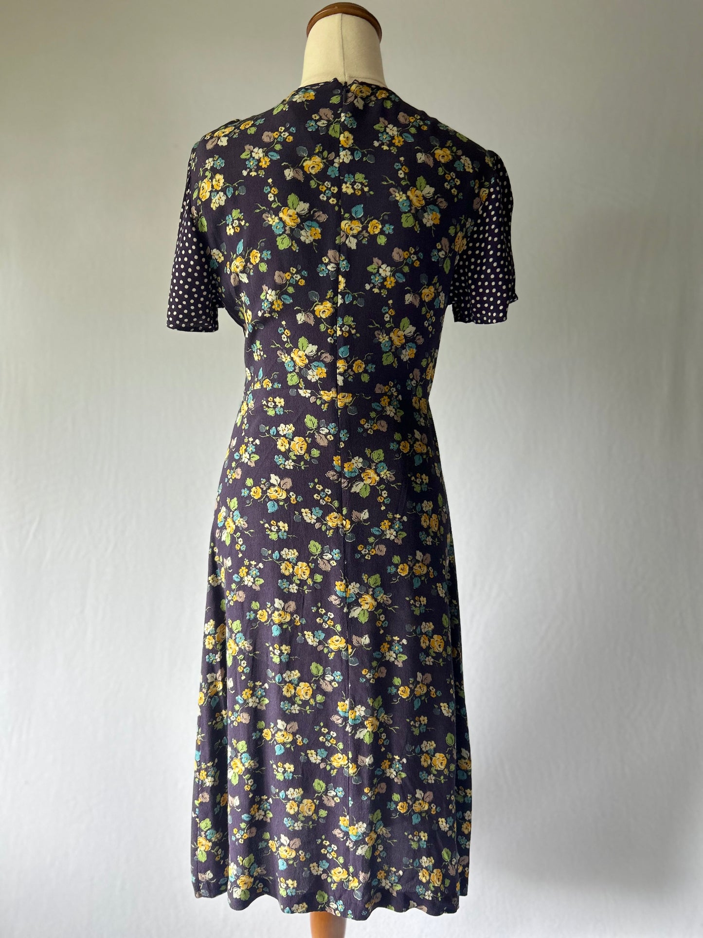 Navy Floral Dress – 100% Viscose, Size 8, Made in London