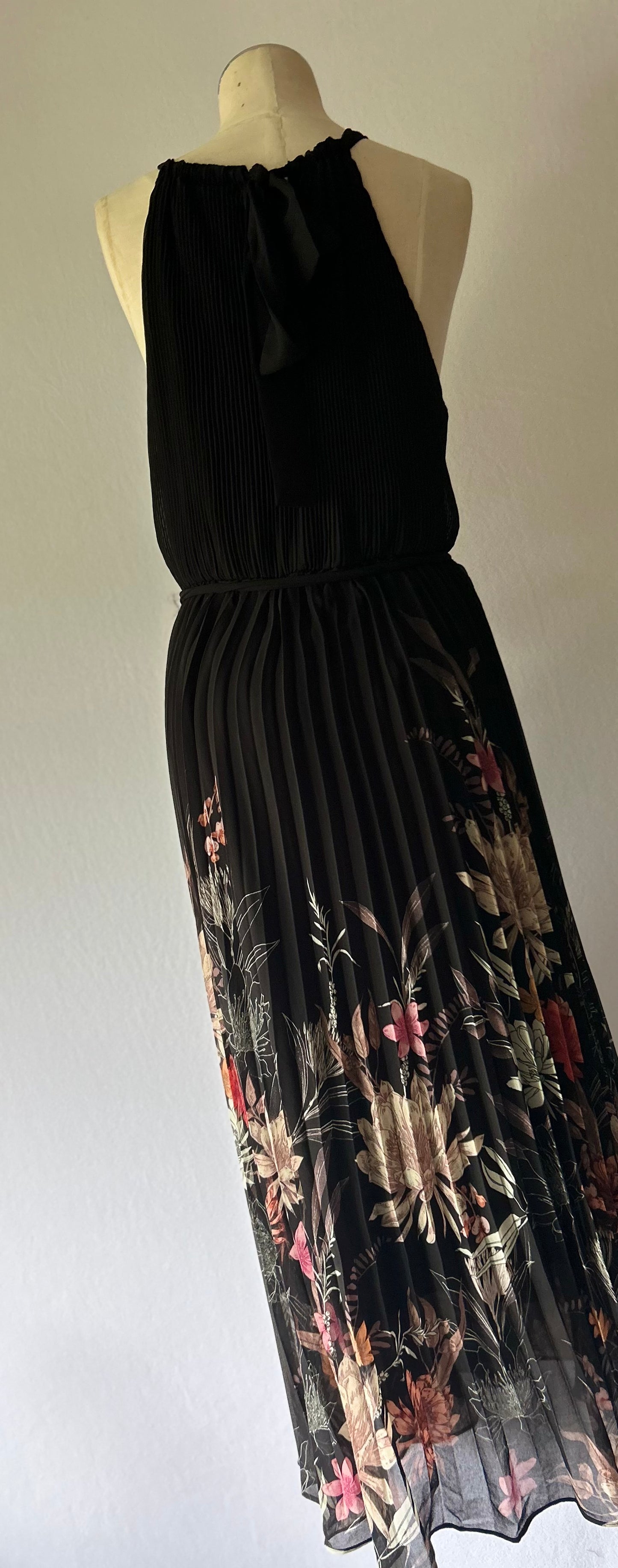 Black Pleated Floral Midi Dress – Size Small