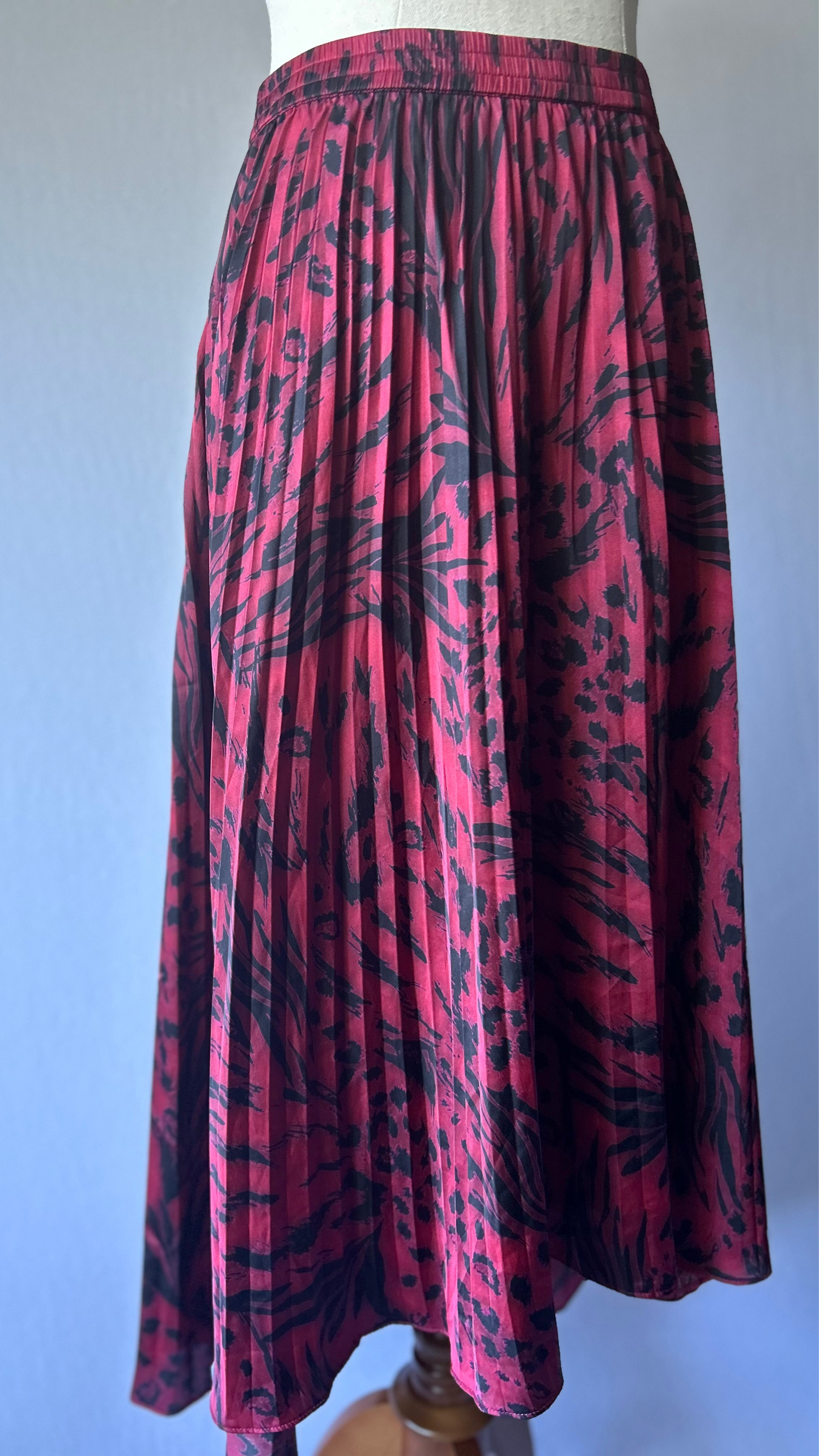 Storm Pleated Midi Skirt – Red & Black Animal Print – Size M