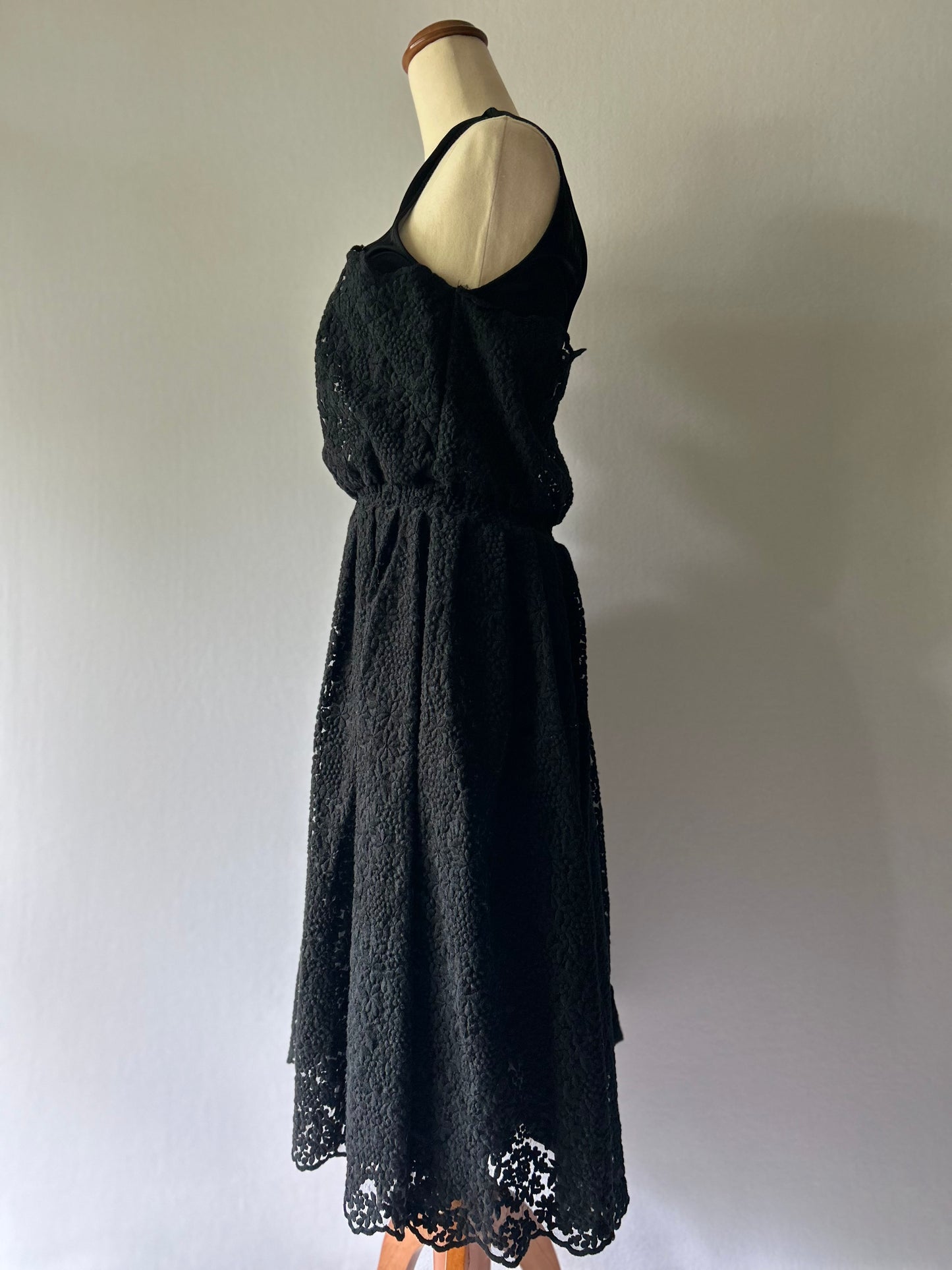 Kate Sylvester Intricate Floral Guipure Lace Midi Dress - Black - Size M