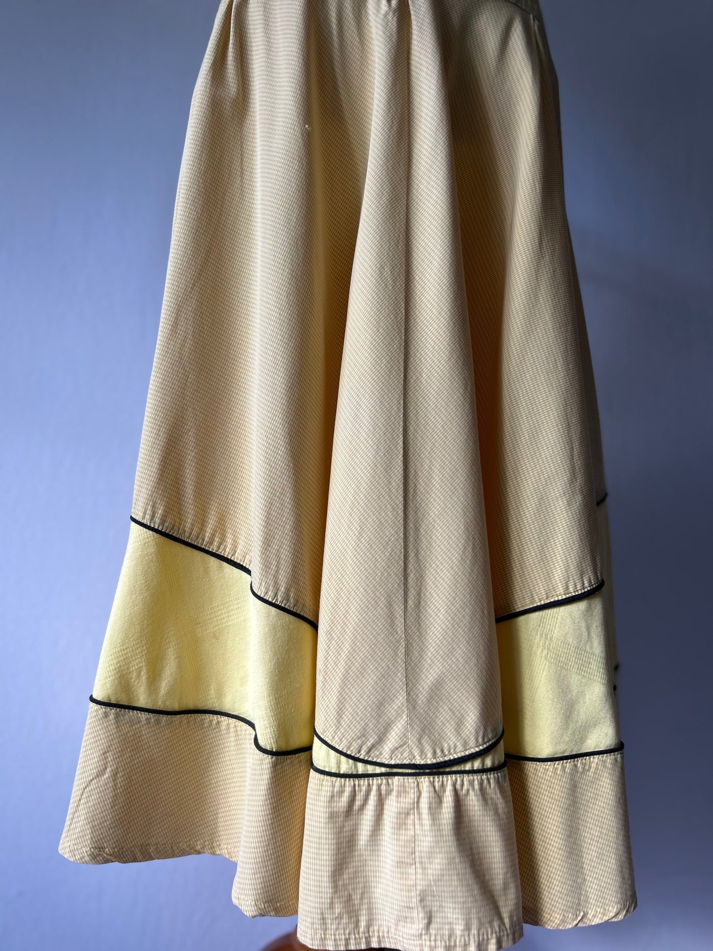 Vintage-Inspired Yellow Cotton Skirt – Size 10 (NZ Made)