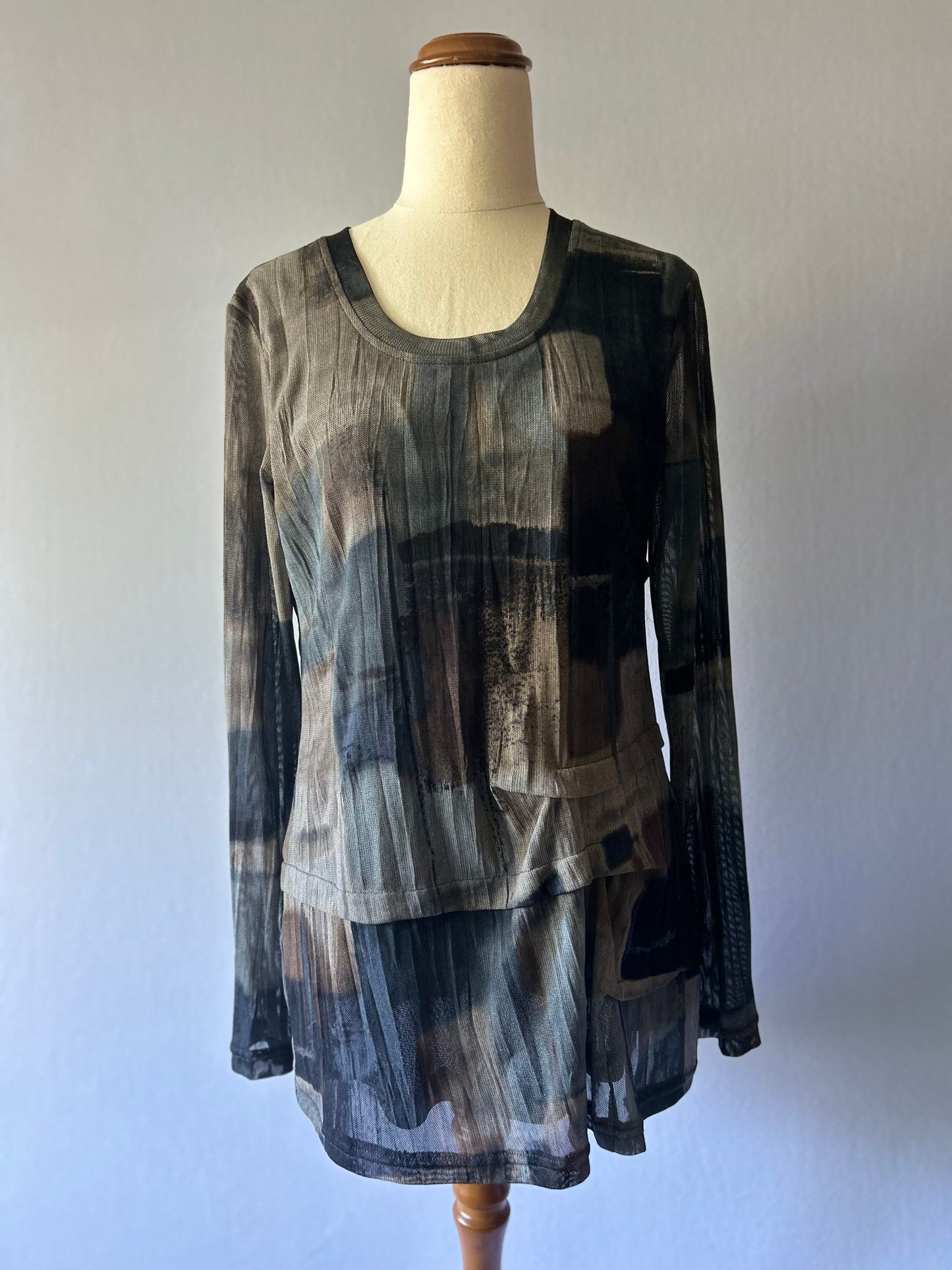 SAS Mesh Longline Top – Size 10 (Made in NZ)