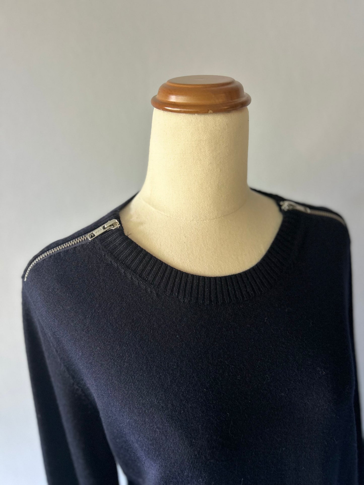 100% Merino Wool Colour-Block Knit - Size M | Navy & Grey with Zipper Detail