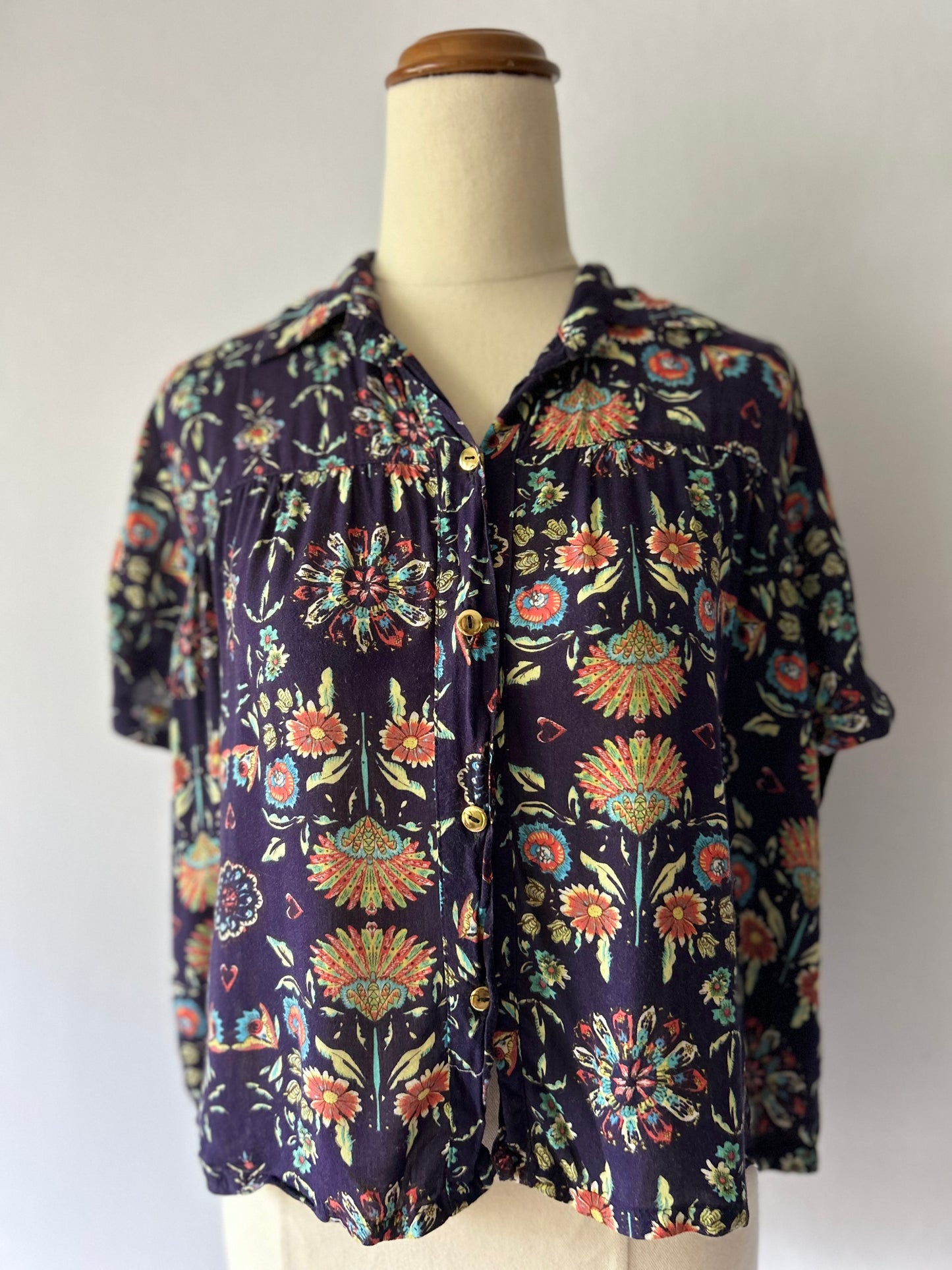 Botanical Print Button-Down Blouse – Size S