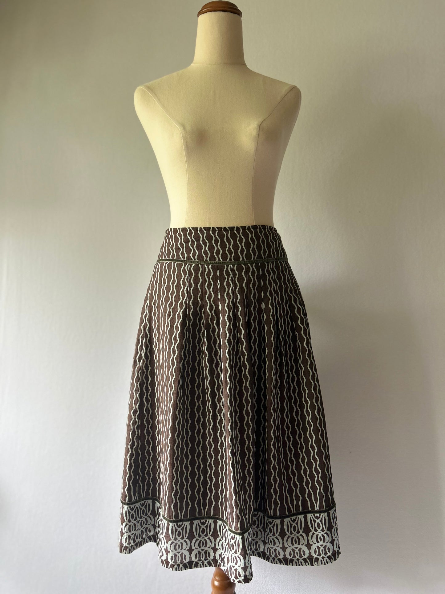 Brown Wavy Print A-Line Midi Skirt - Size 12