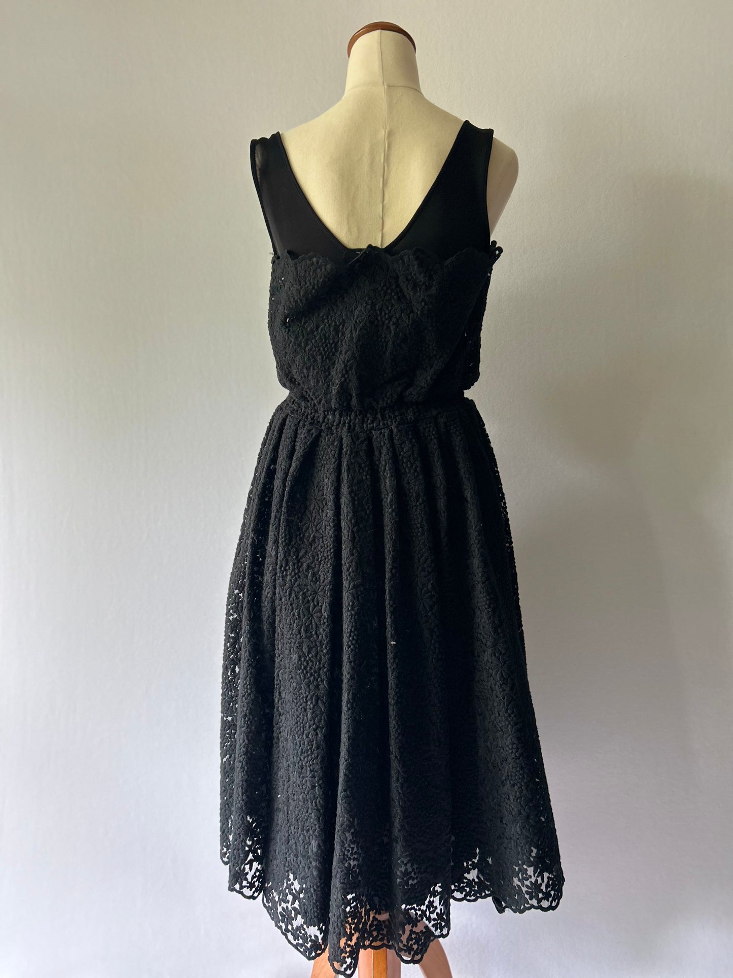 Kate Sylvester Intricate Floral Guipure Lace Midi Dress - Black - Size M
