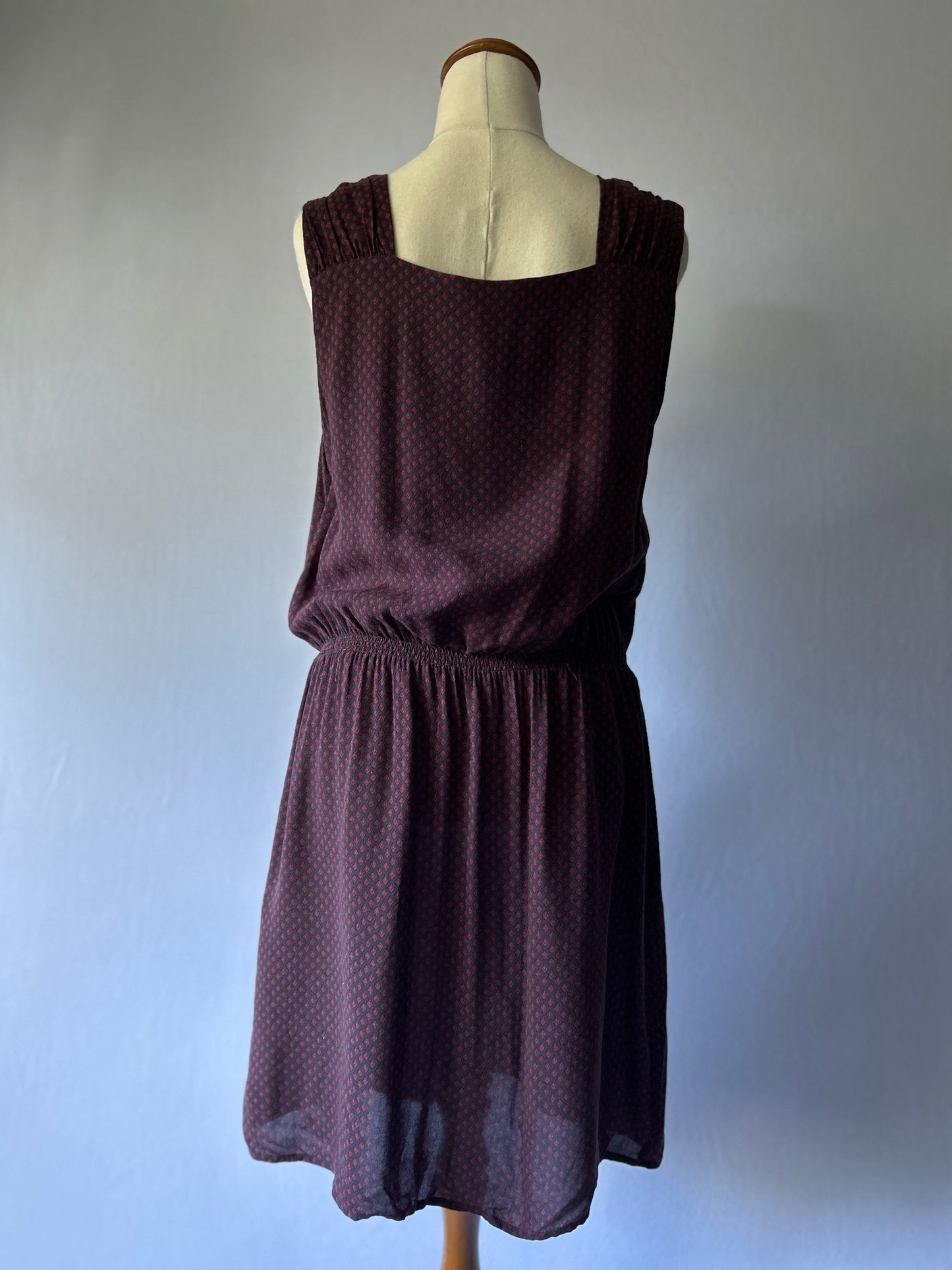Sleeveless Viscose Dress – Burgundy Print – Size 40