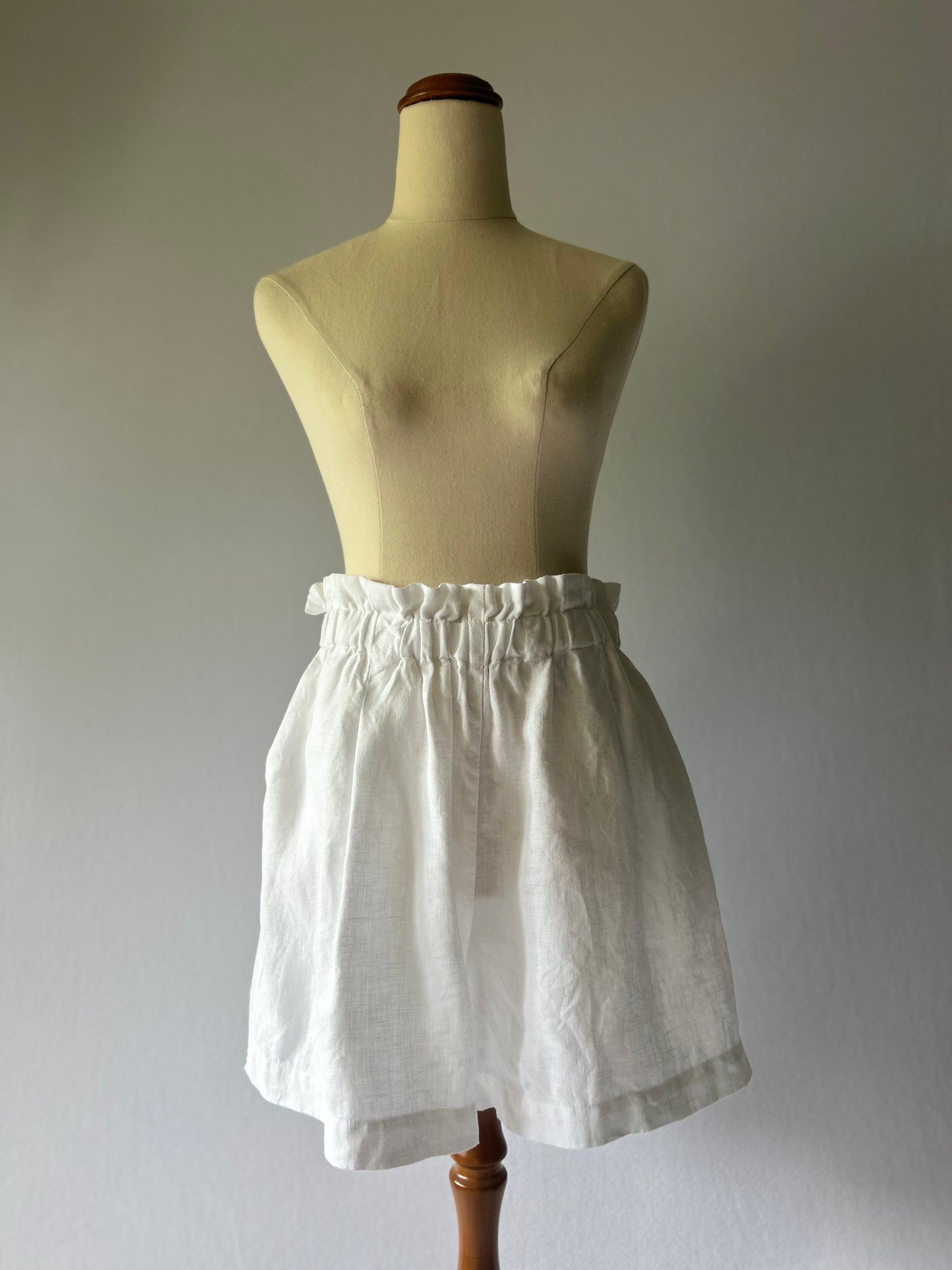 Saba White Linen Shorts - 100% Linen - Size XS