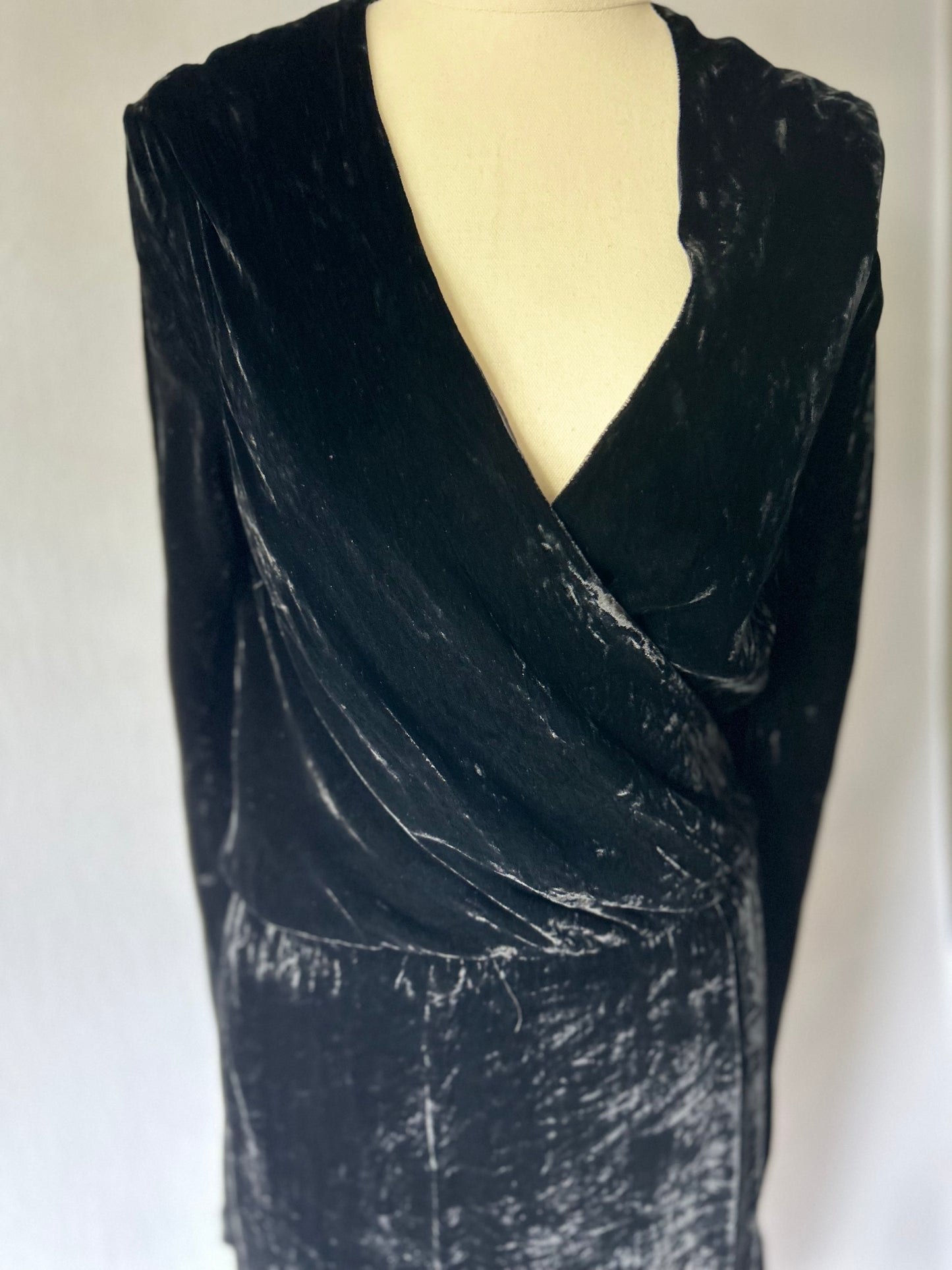 Juliette Hogan Velvet Wrap Dress – Size 8