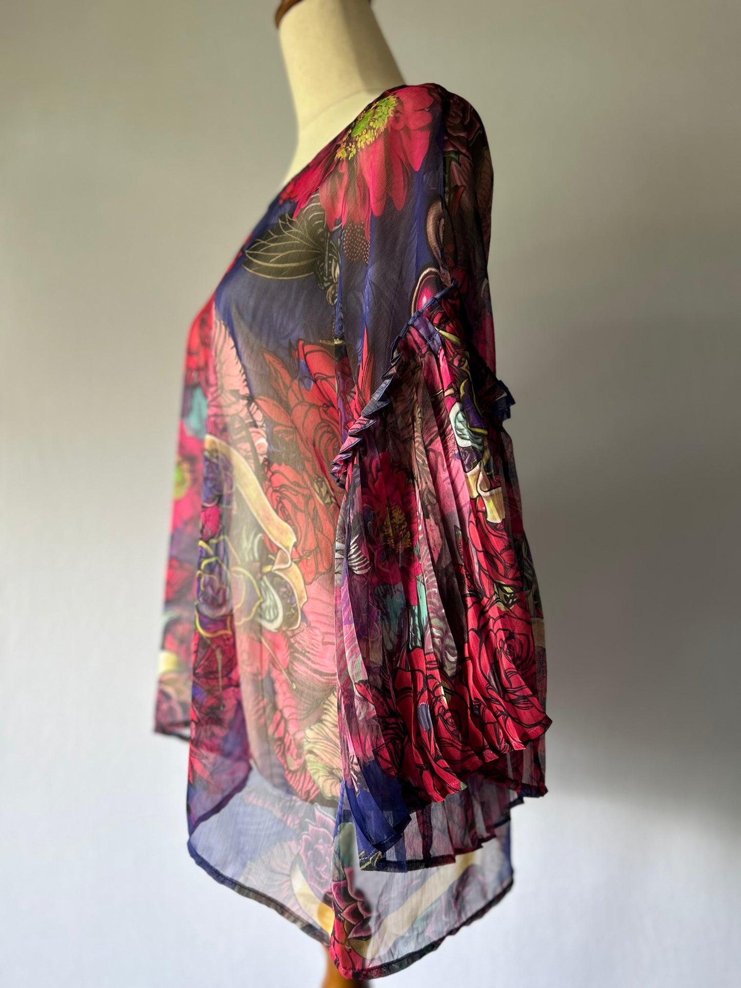 Floral Blouse – Size Small